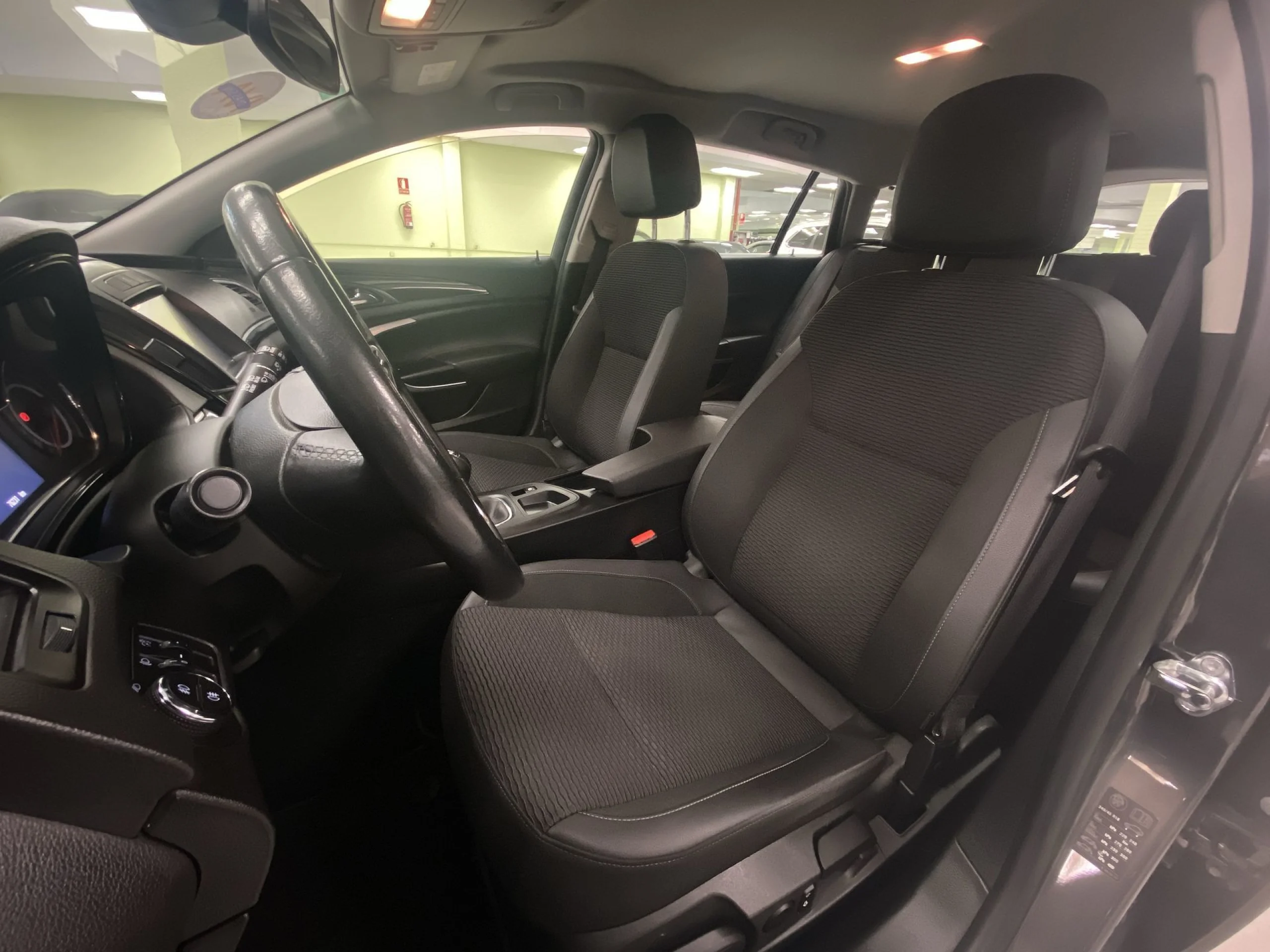 Opel Insignia Sports Tourer 1.6 CDTI SANDS ecoFlex Excellence 100 kW (136 CV) - Foto 8