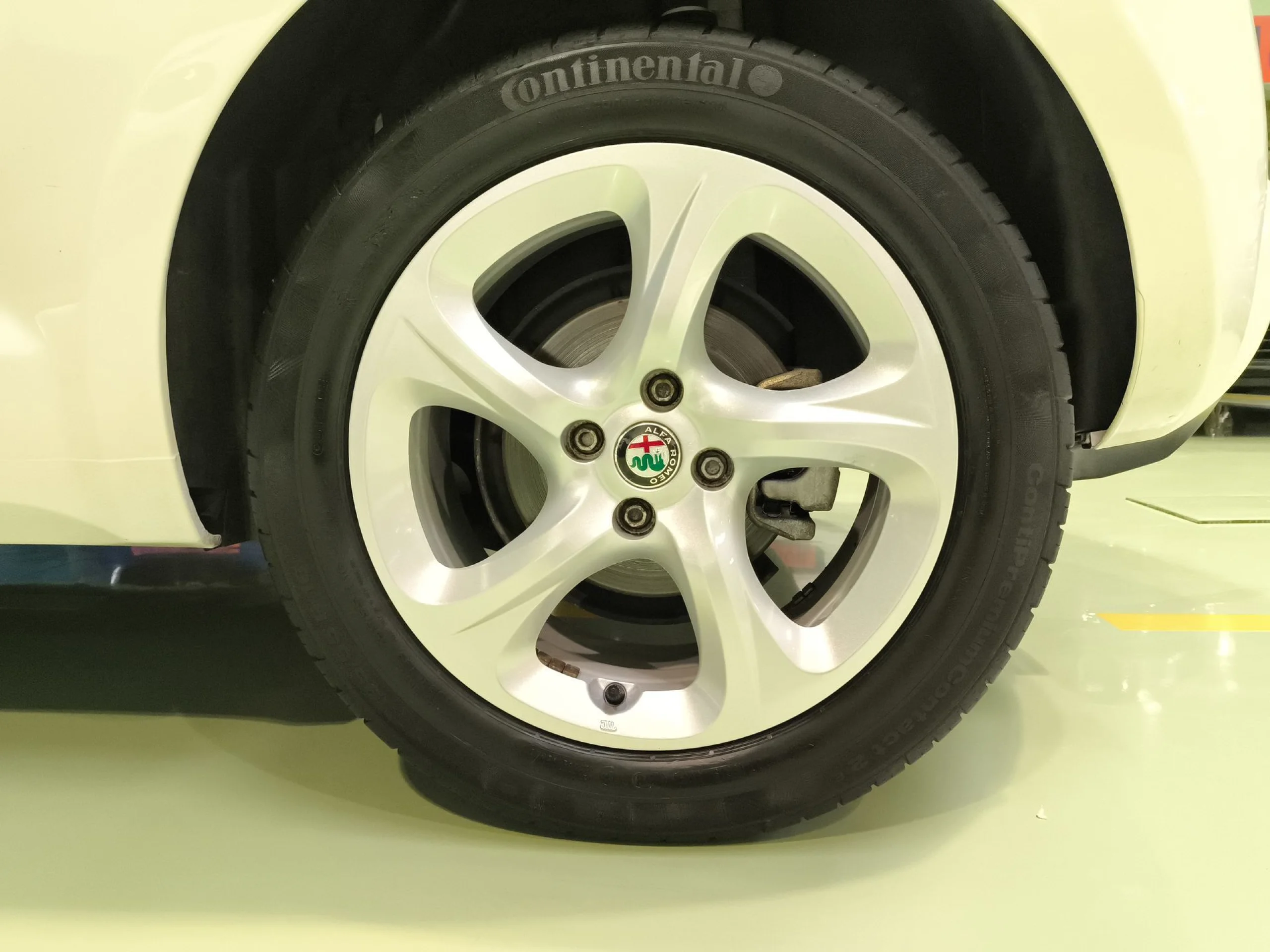 Alfa Romeo MiTo 1.3 JTDm MiTo SANDS 70 kW (95 CV) - Foto 7