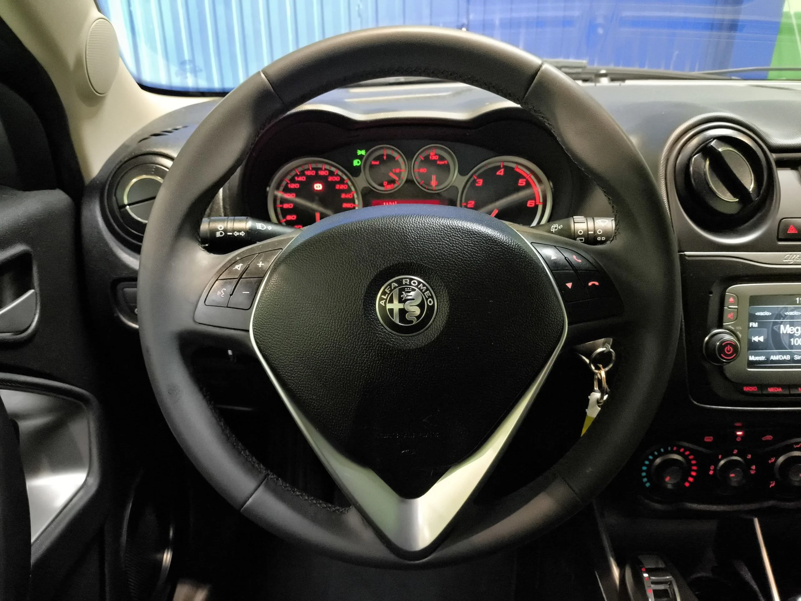Alfa Romeo MiTo 1.3 JTDm MiTo SANDS 70 kW (95 CV) - Foto 11
