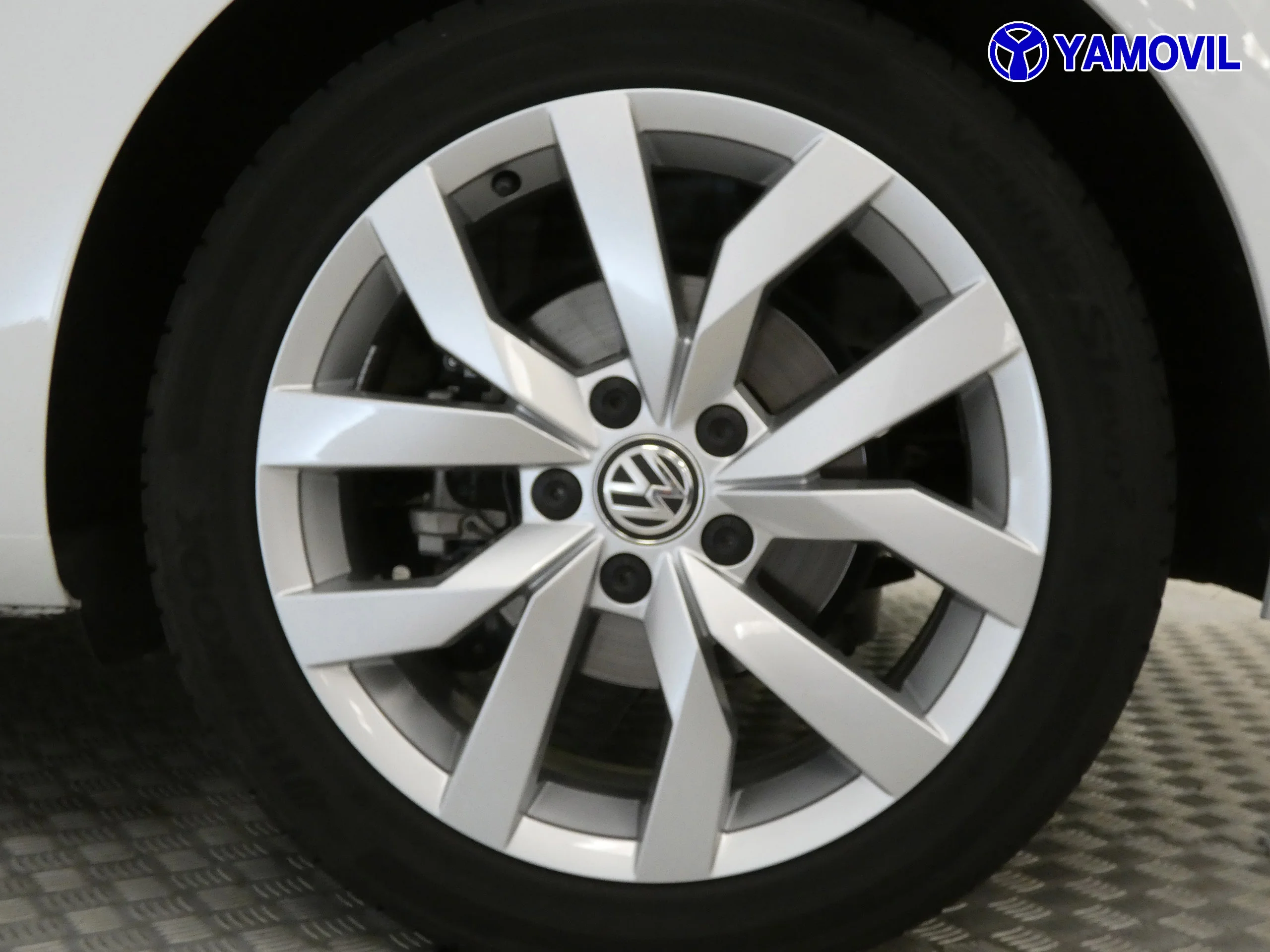 Volkswagen Golf 1.5 EVO TSI DSG SPORT - Foto 10