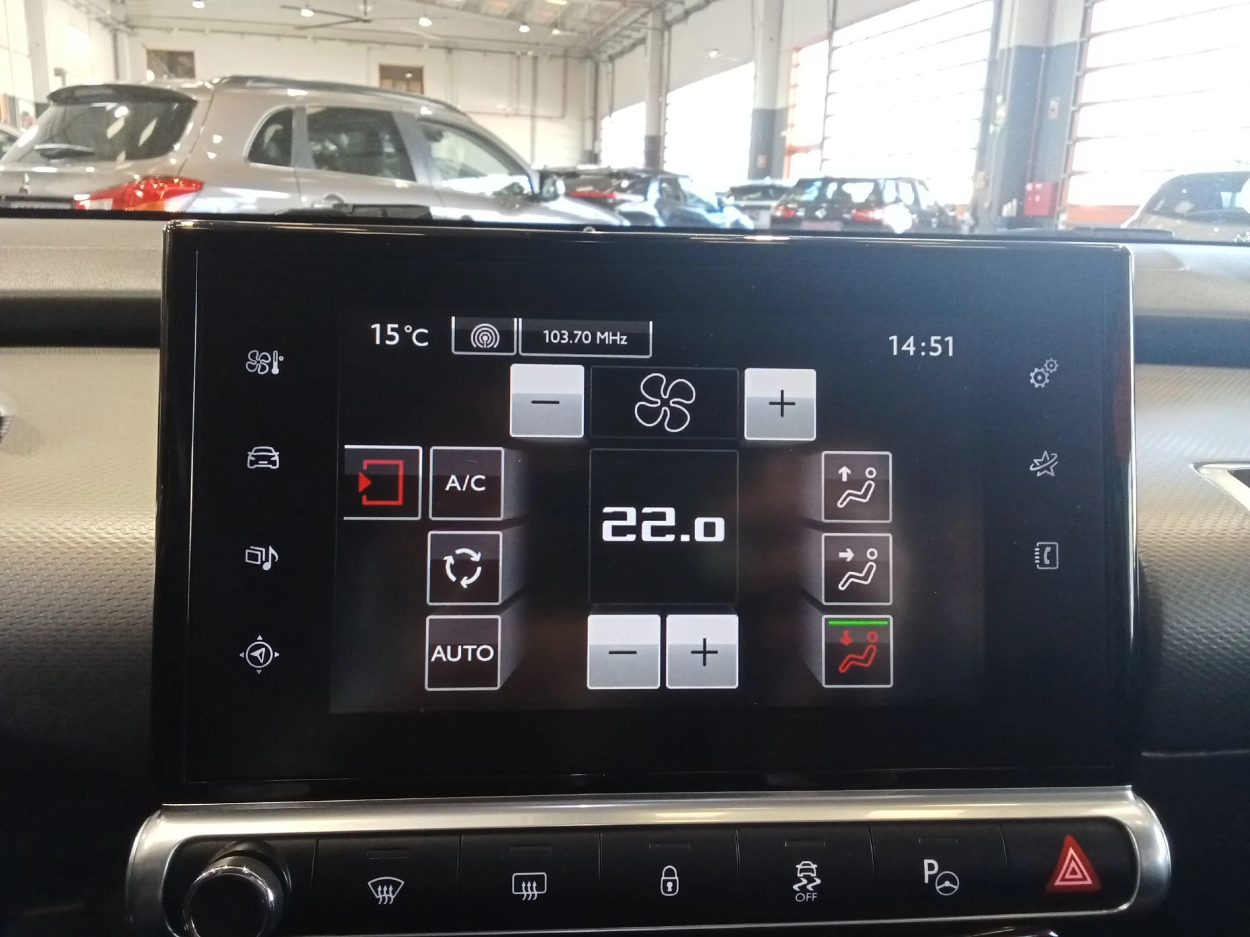 Citroen C4 Cactus BlueHDi 100 Shine 73 kW (100 CV) - Foto 17