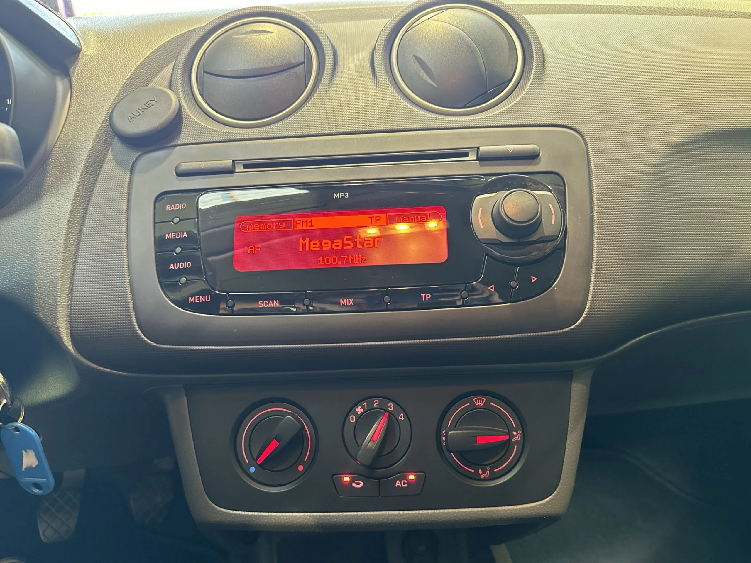 Seat Ibiza 1.6 TDI DPF Reference 66 kW (90 CV) - Foto 16