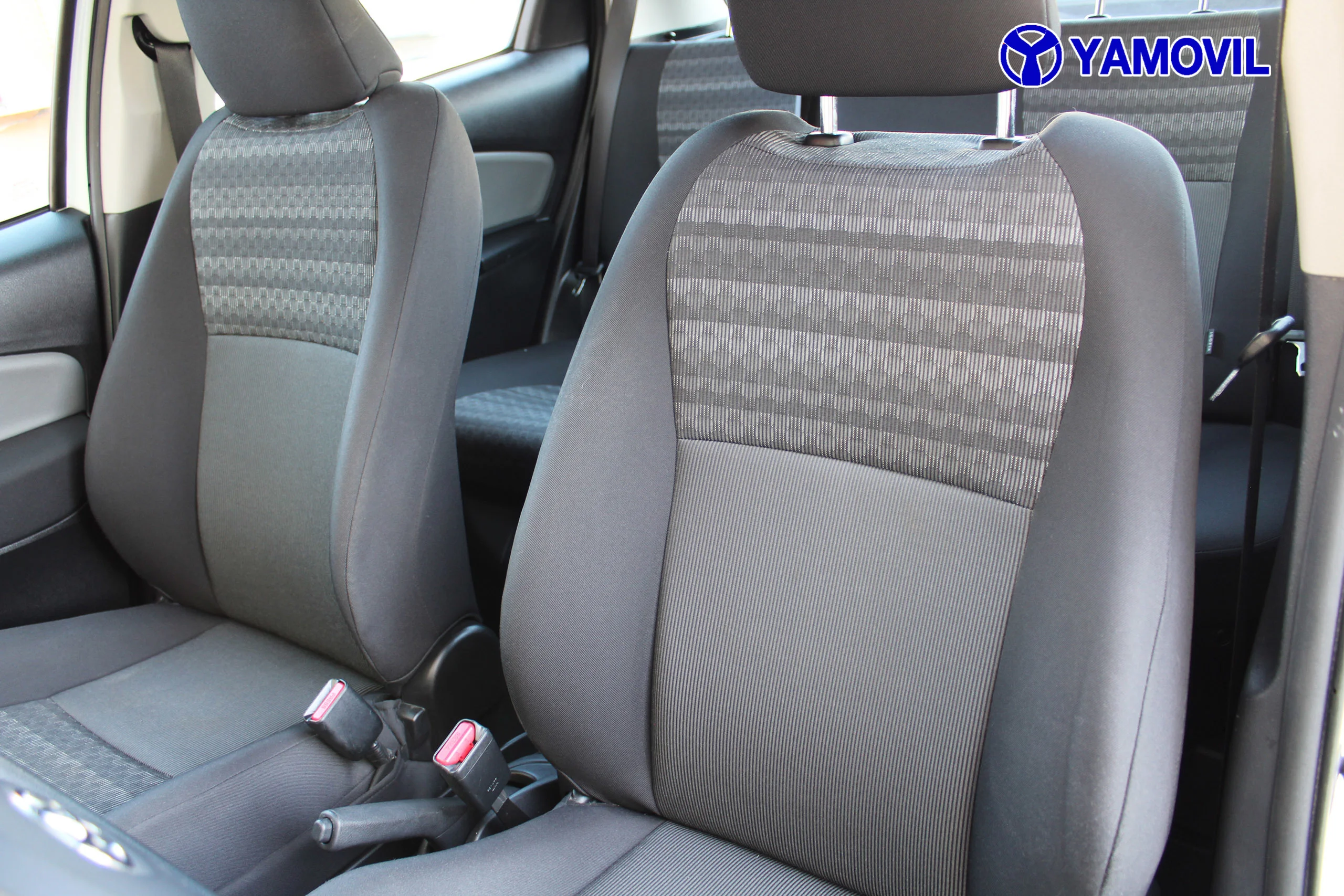 Toyota Yaris 1.5 Hybrid Active 74 kW (100 CV) - Foto 13