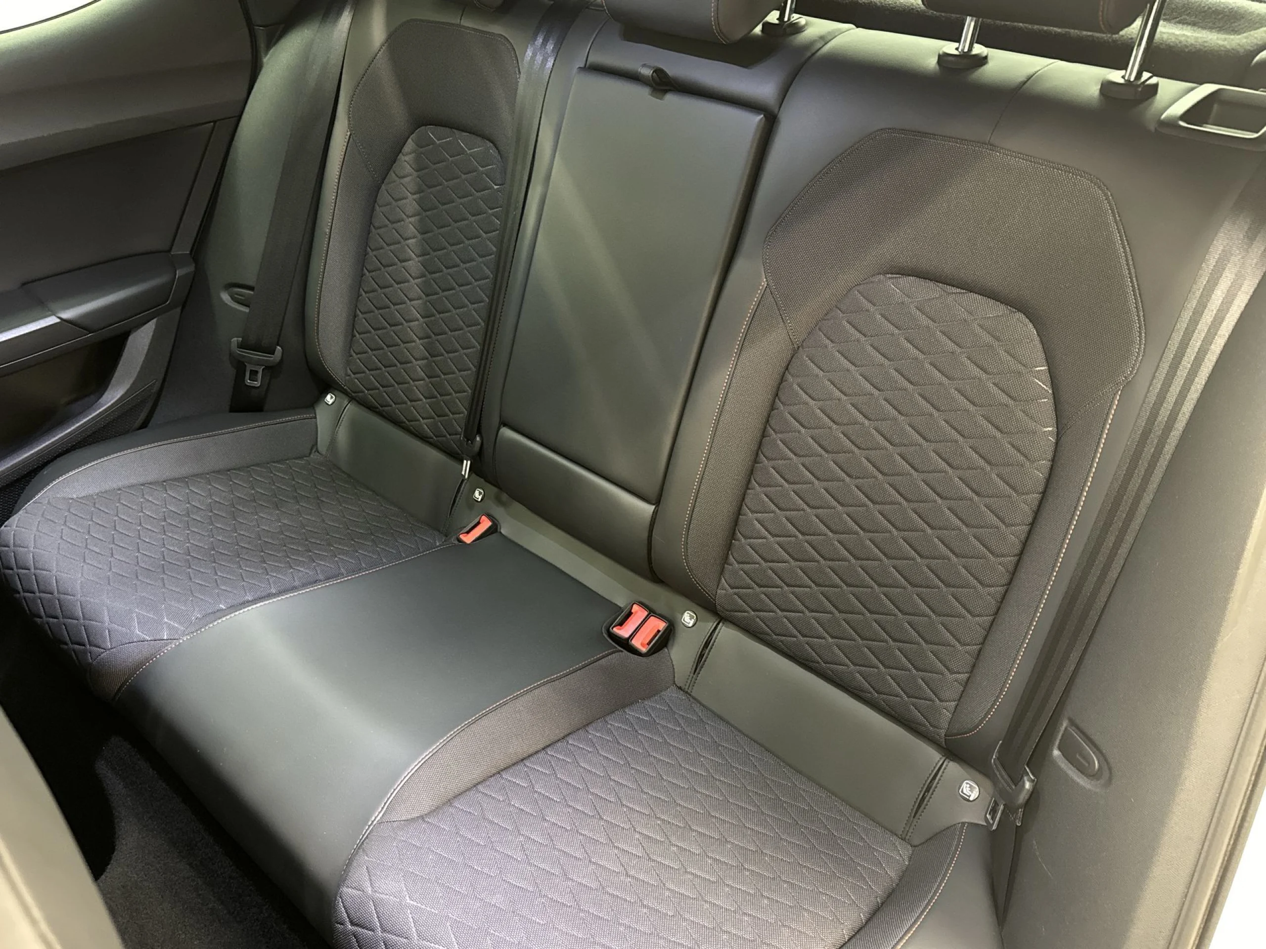Seat León 1.5 eTSI SANDS FR Go L DSG 110 kW (150 CV) - Foto 20