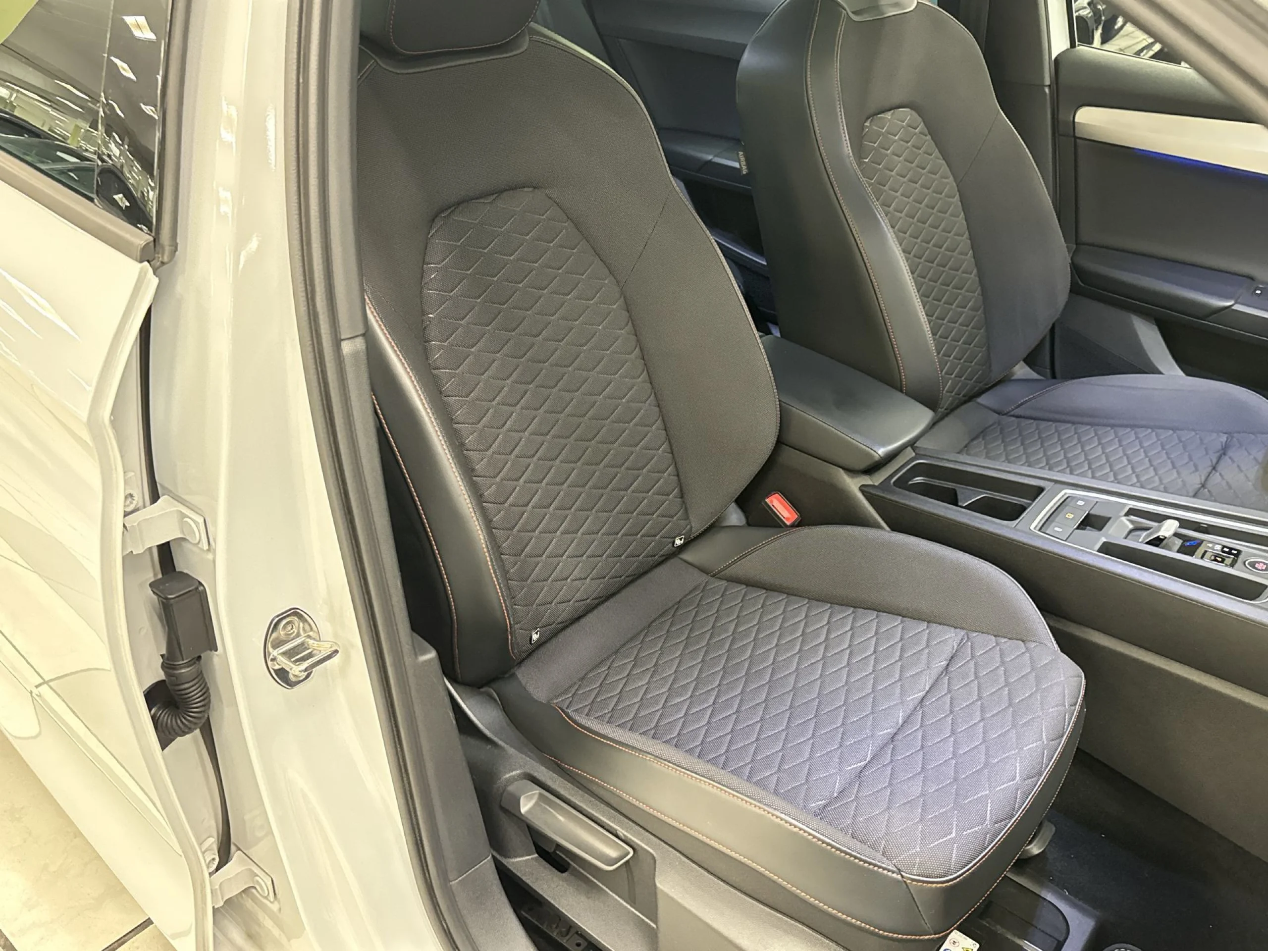 Seat León 1.5 eTSI SANDS FR Go L DSG 110 kW (150 CV) - Foto 22