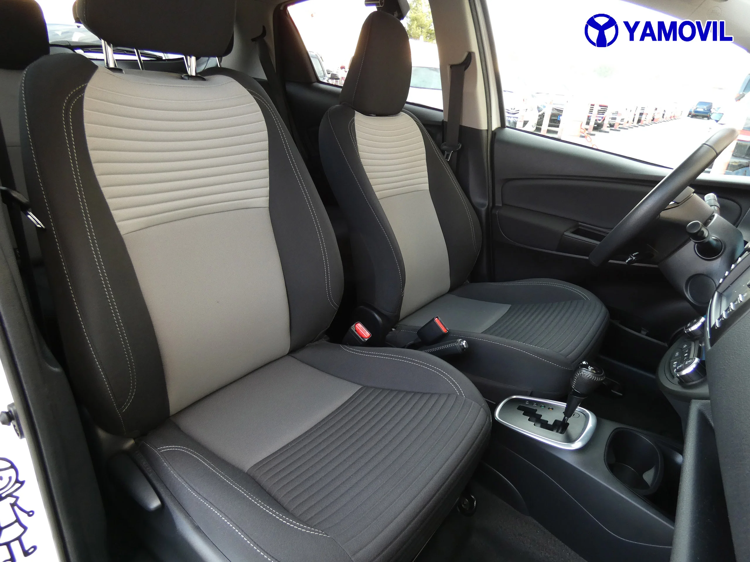 Toyota Yaris 1.5 HYBRID 100H 5P - Foto 15