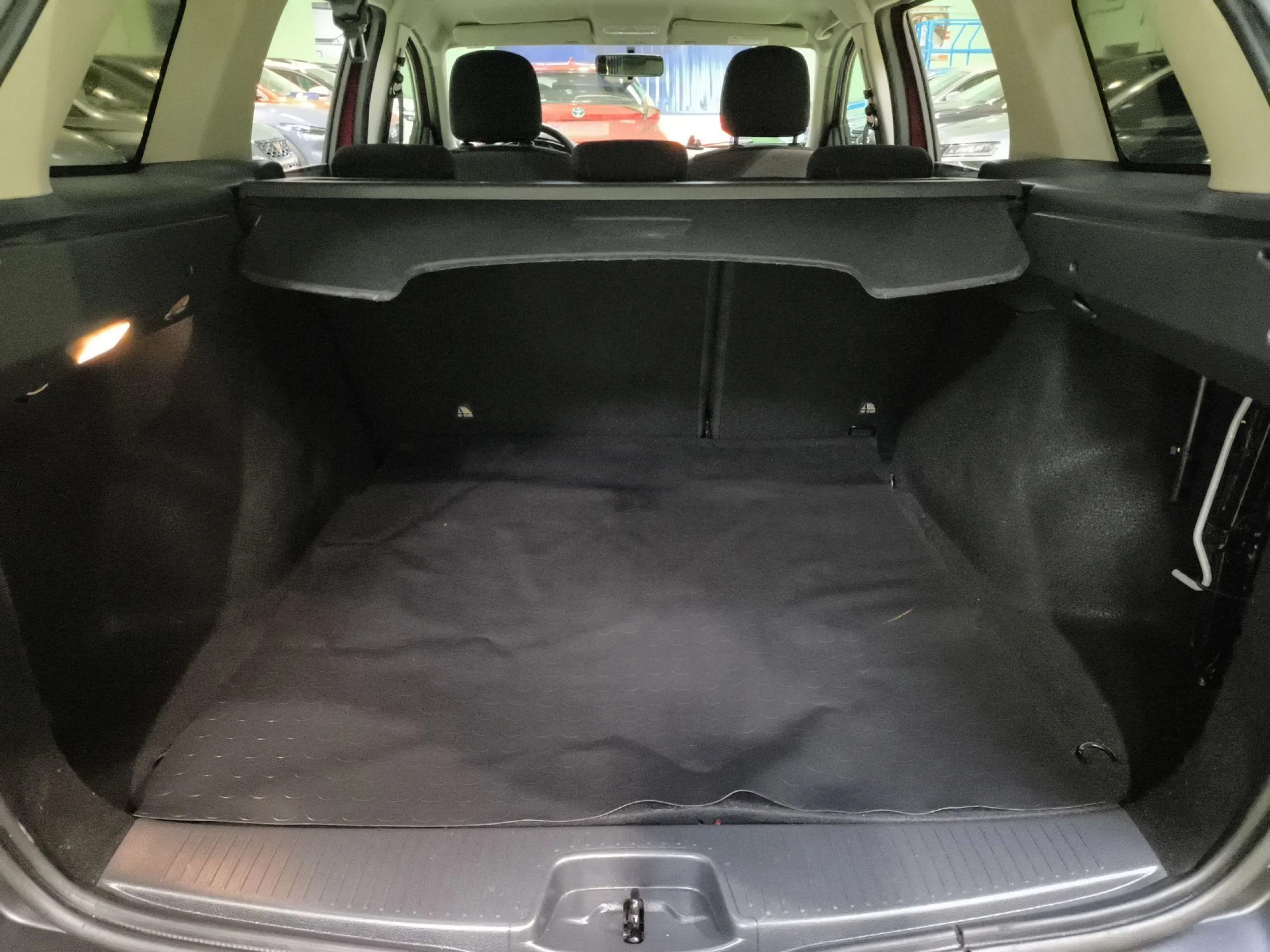 Dacia Logan MCV Serie Limitada Xplore Blue dCi 70 kW (95 CV) - Foto 27