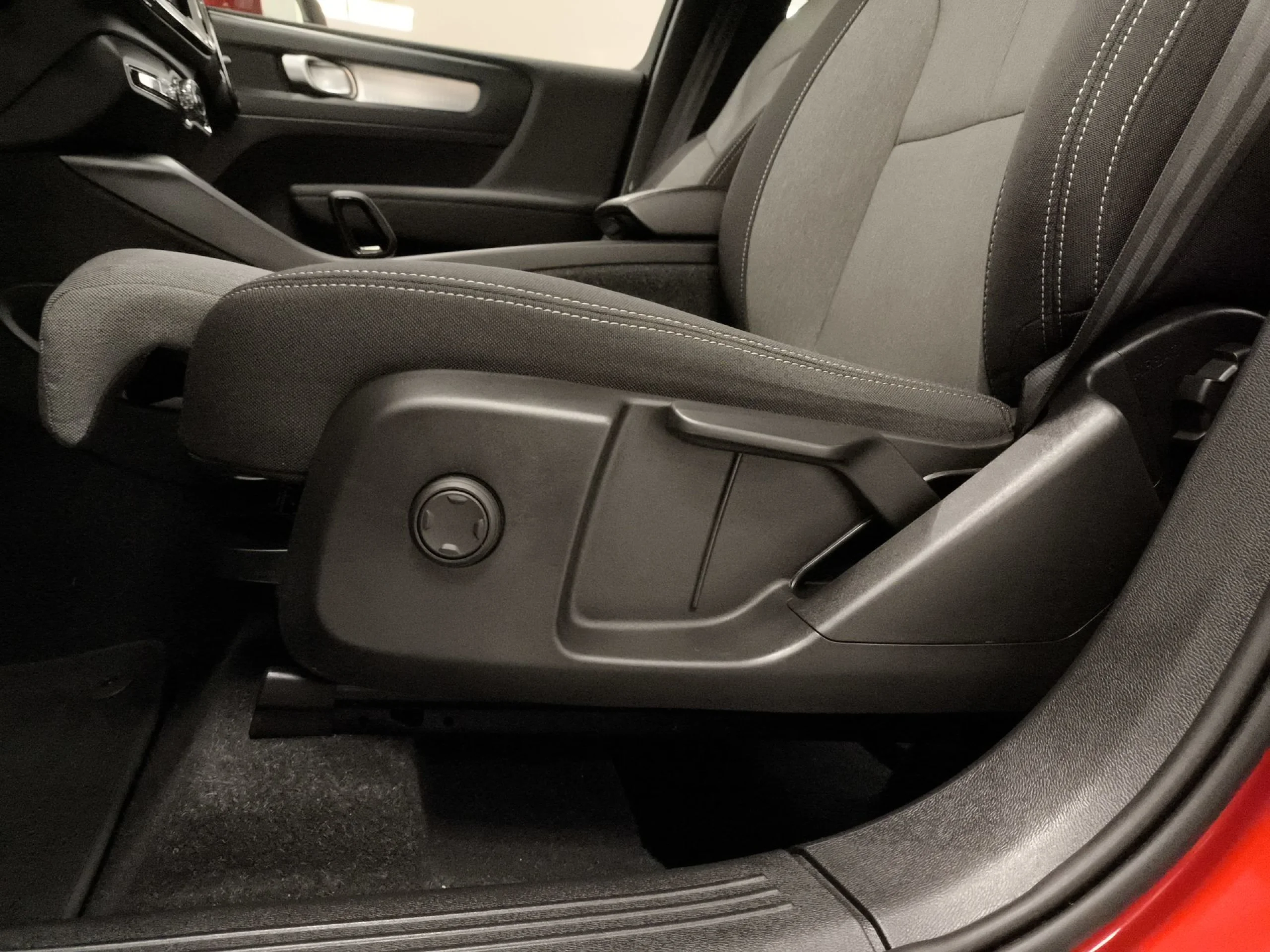Volvo XC40 B3 G Core Dark Auto 120 kW (163 CV) - Foto 9