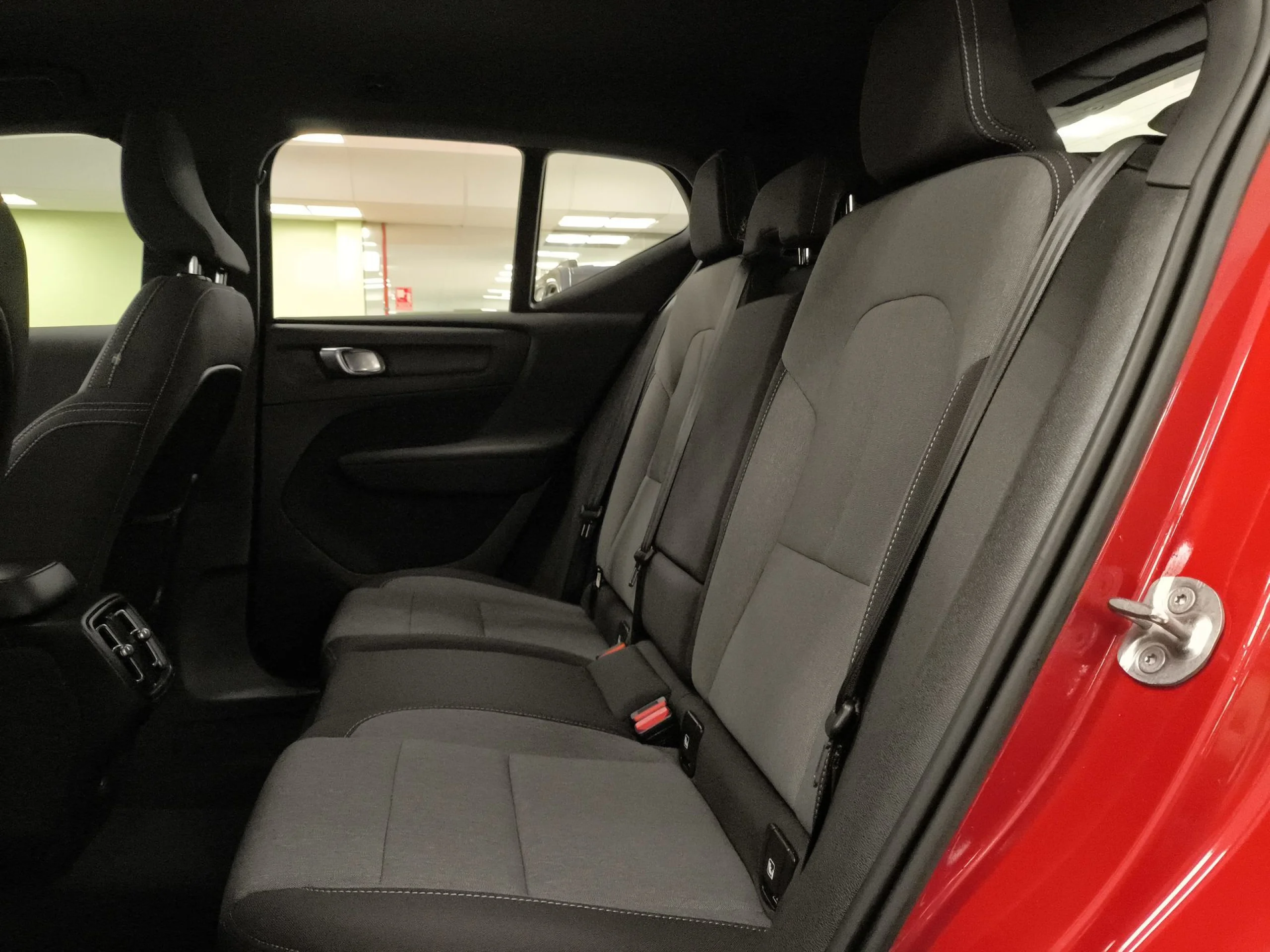 Volvo XC40 B3 G Core Dark Auto 120 kW (163 CV) - Foto 19