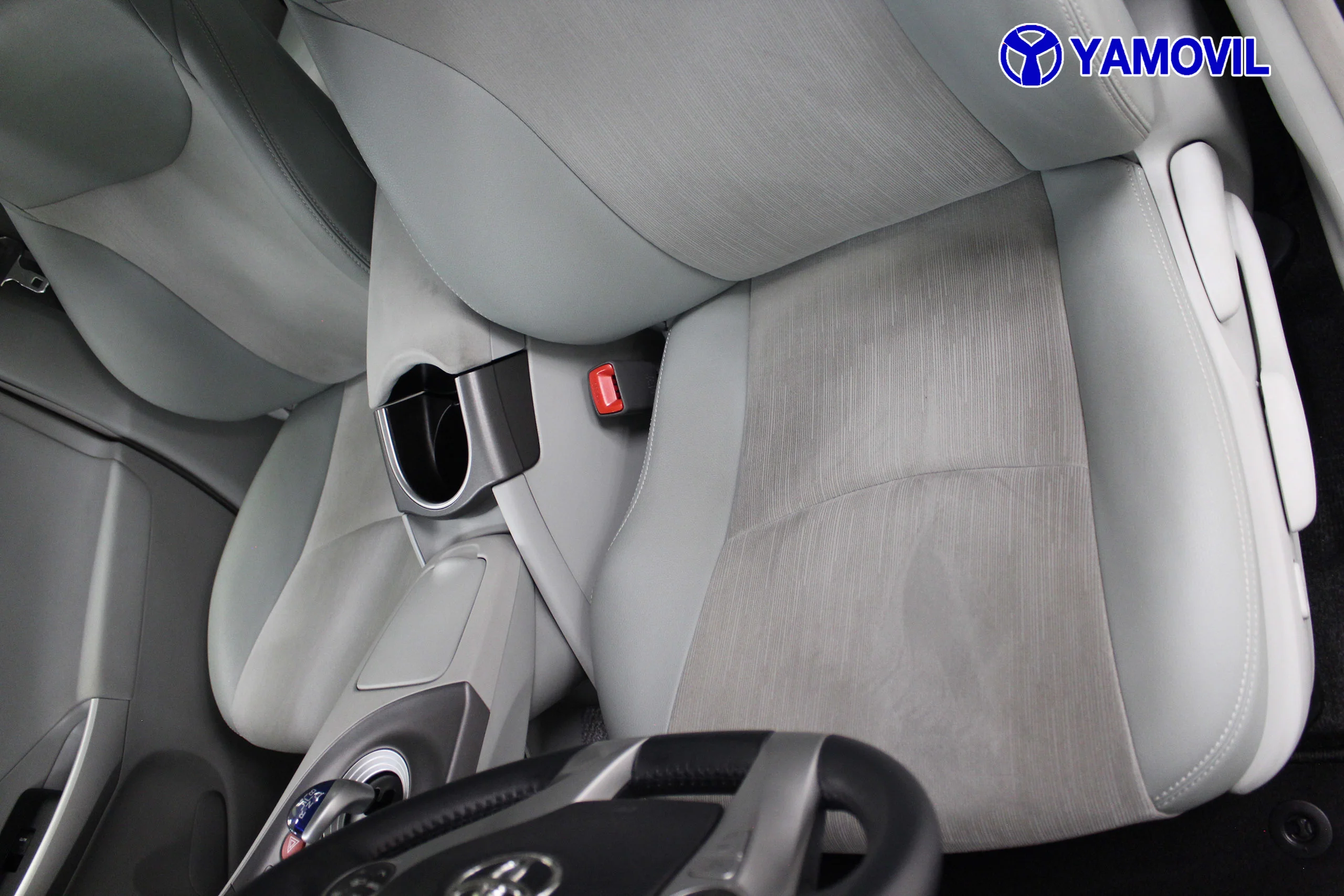 Toyota Prius 1.8 HSD Hibrido Executive 100 kW (136 CV) - Foto 14