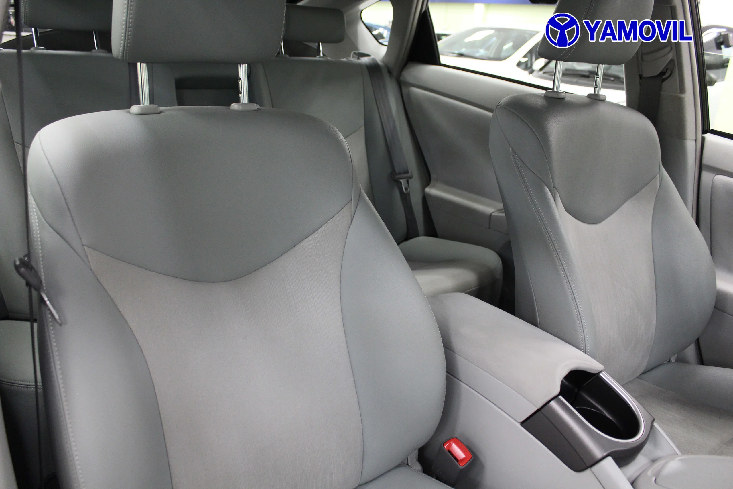Toyota Prius 1.8 HSD Hibrido Executive 100 kW (136 CV) - Foto 17