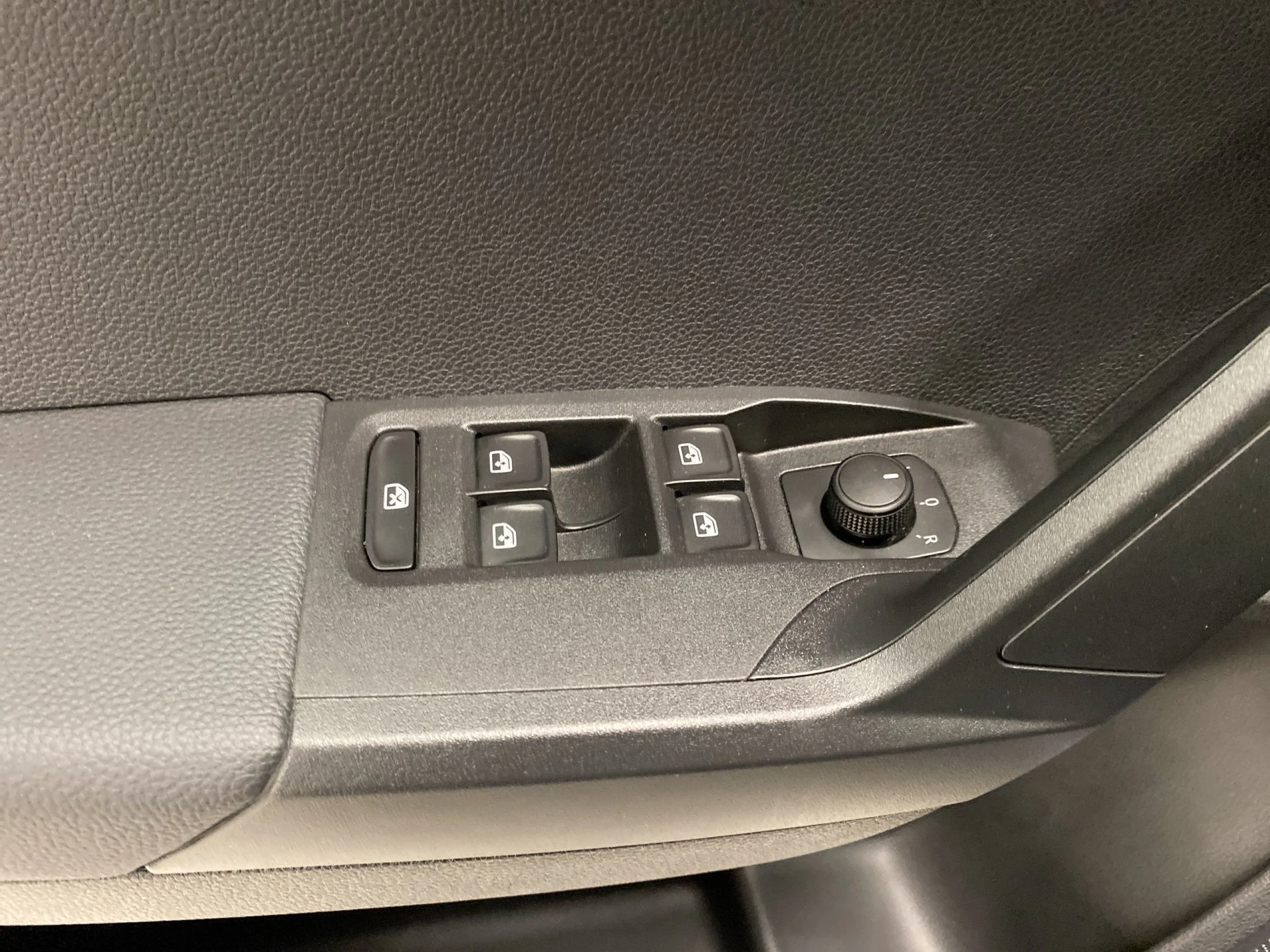 Seat Arona 1.0 TSI Ecomotive Reference 70 kW (95 CV) - Foto 10