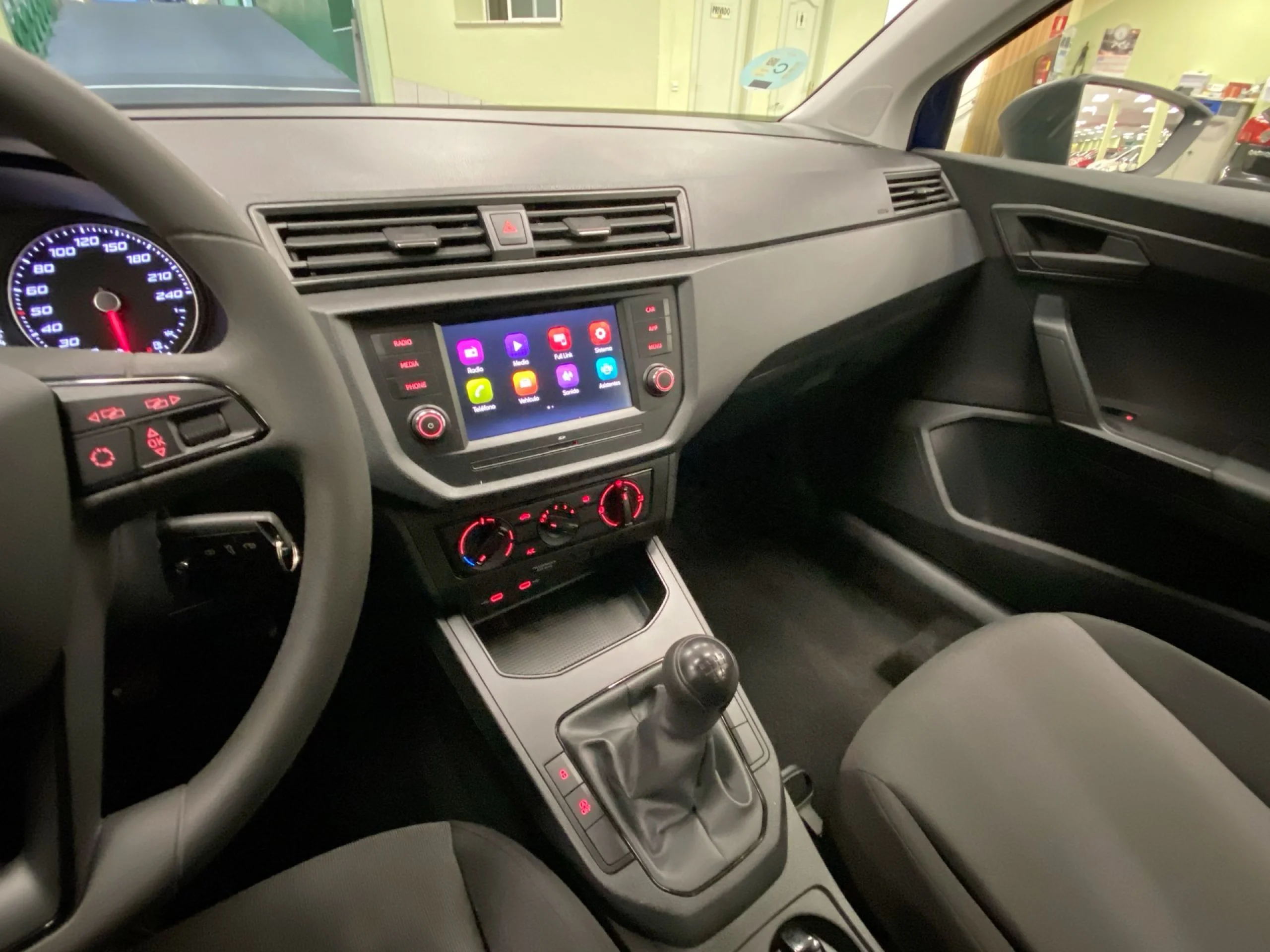Seat Arona 1.0 TSI Ecomotive Reference 70 kW (95 CV) - Foto 17