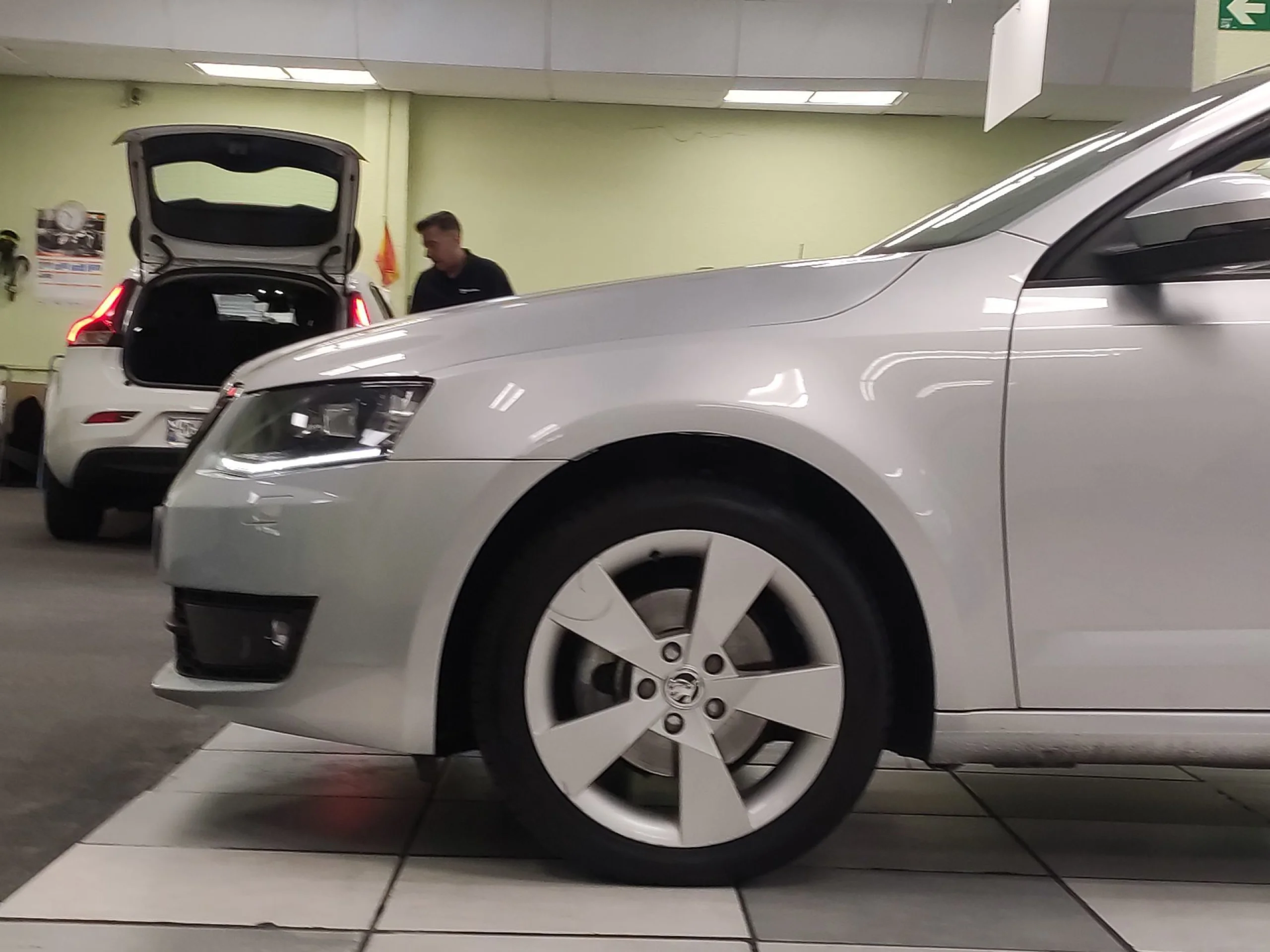 Skoda Octavia combi 2.0 TDI CR Elegance 110 kW (150 CV) - Foto 7