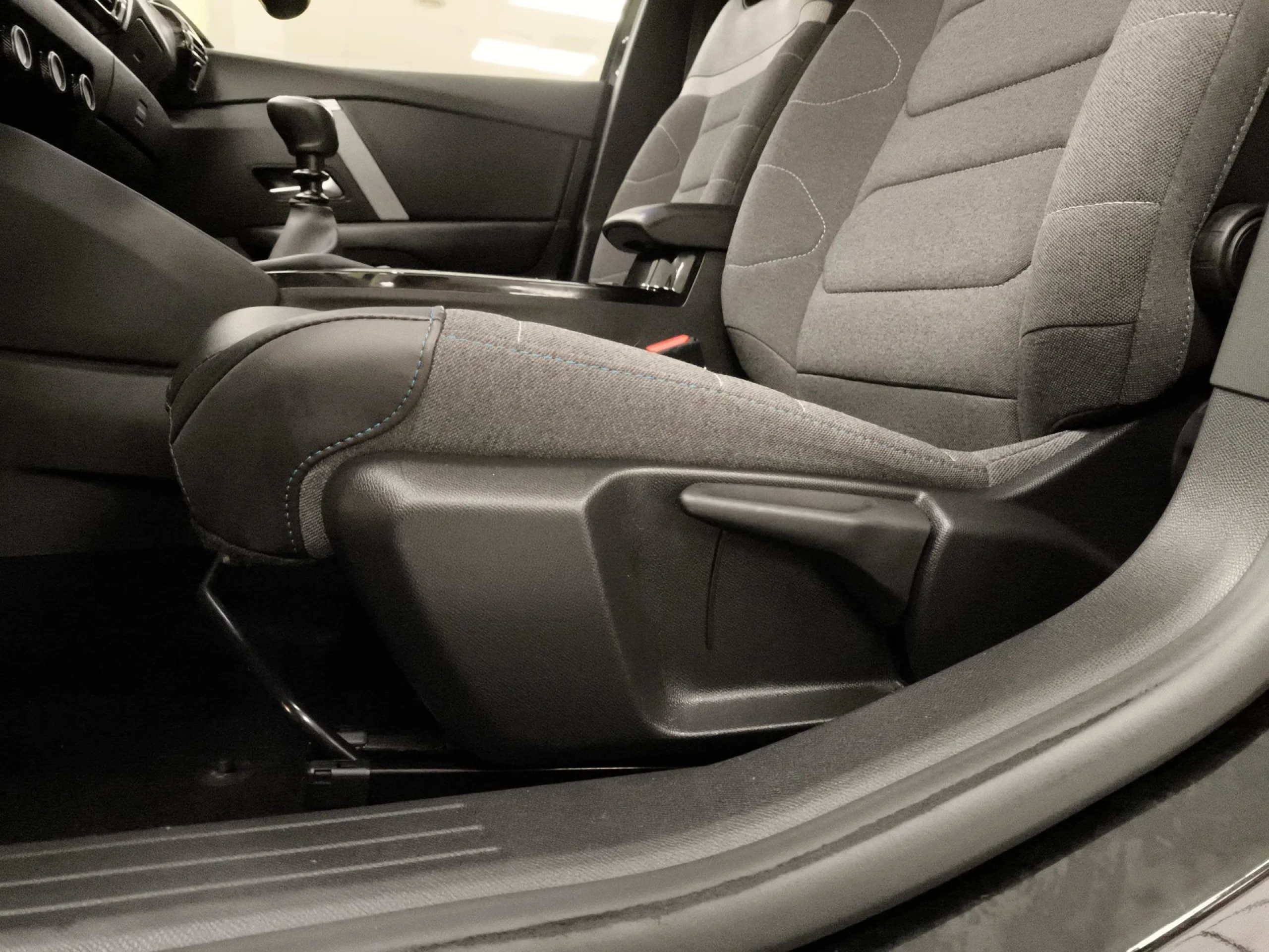 Citroen C4 BlueHDi 110 SANDS Feel Pack 81 kW (110 CV) - Foto 9