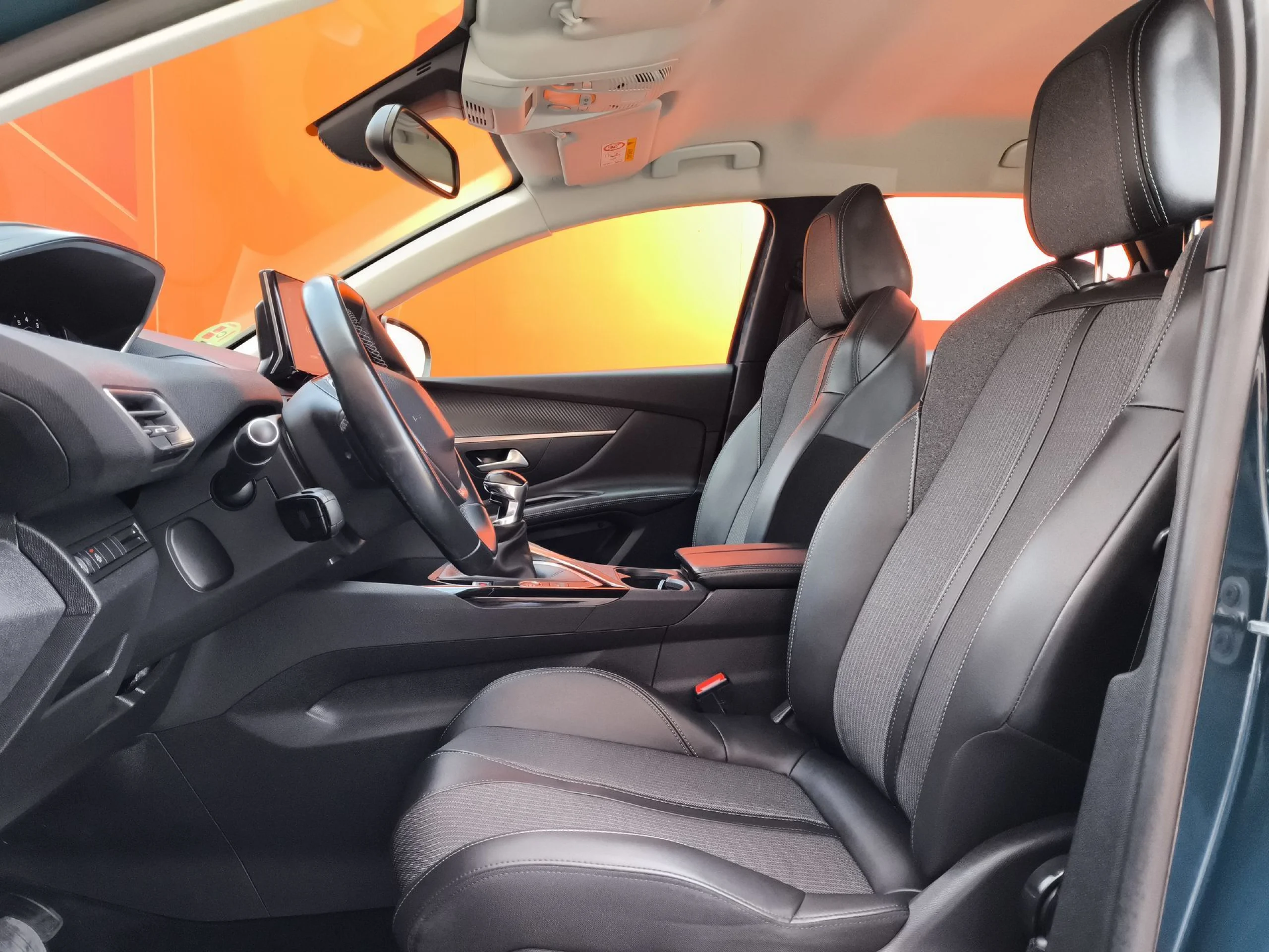 Peugeot 3008 PureTech 130 SANDS Allure 96 kW (130 CV) - Foto 11