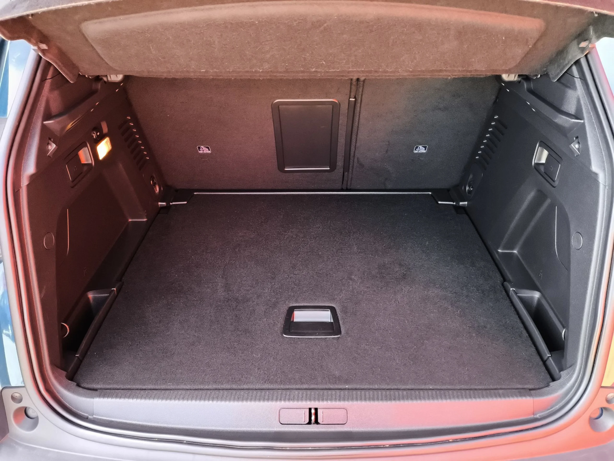 Peugeot 3008 PureTech 130 SANDS Allure 96 kW (130 CV) - Foto 32