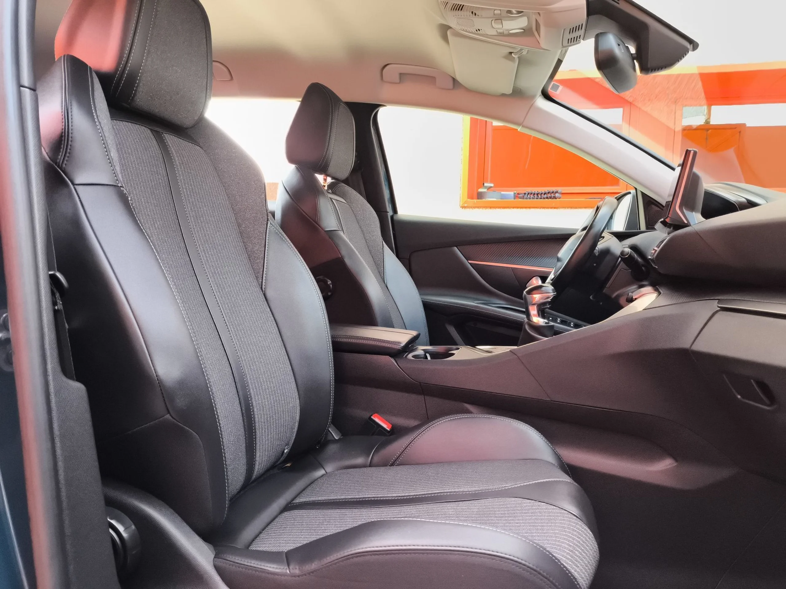 Peugeot 3008 PureTech 130 SANDS Allure 96 kW (130 CV) - Foto 33