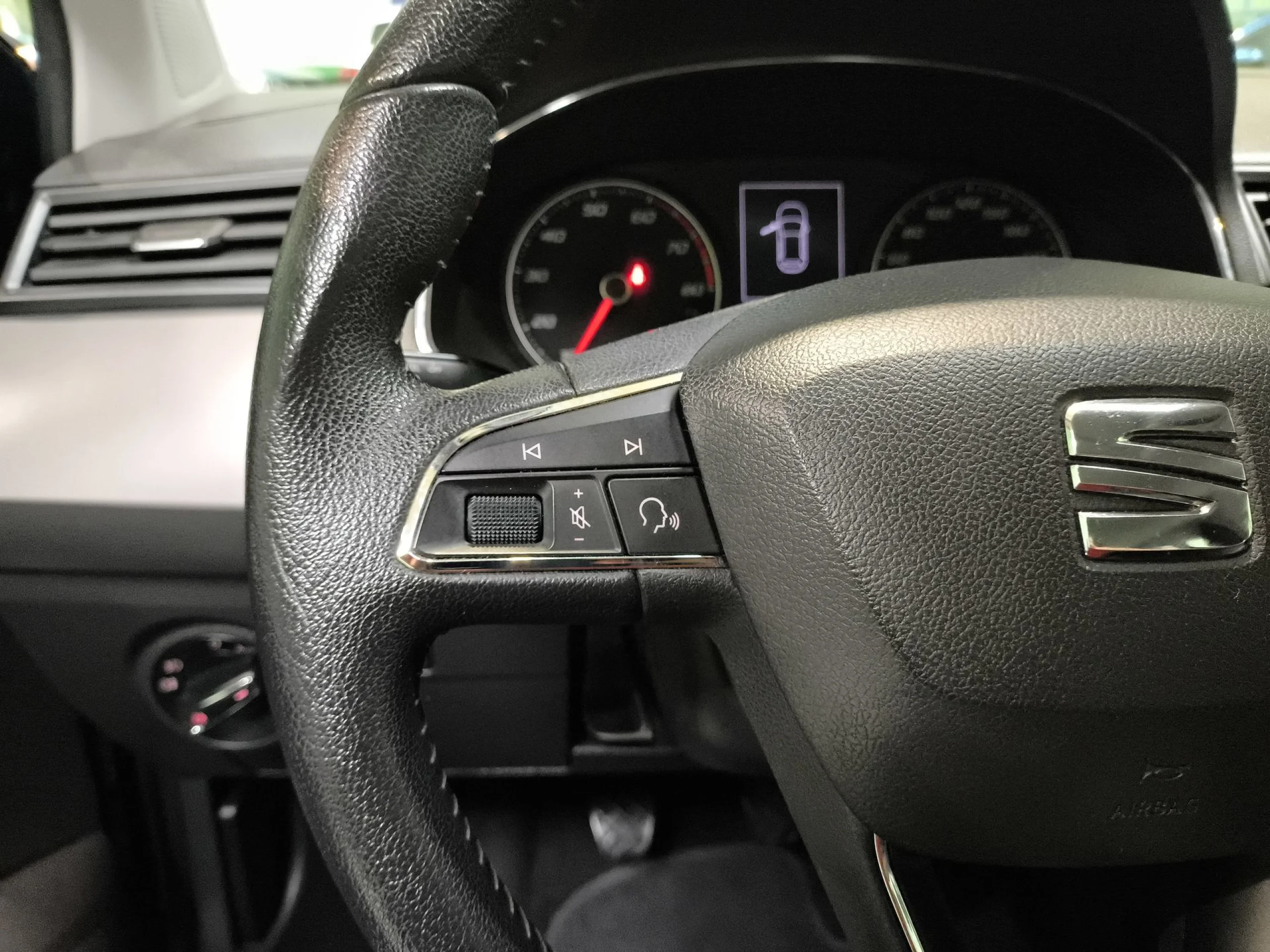 Seat Ibiza 1.0 TGI GNC SANDS Style 66 kW (90 CV) - Foto 14