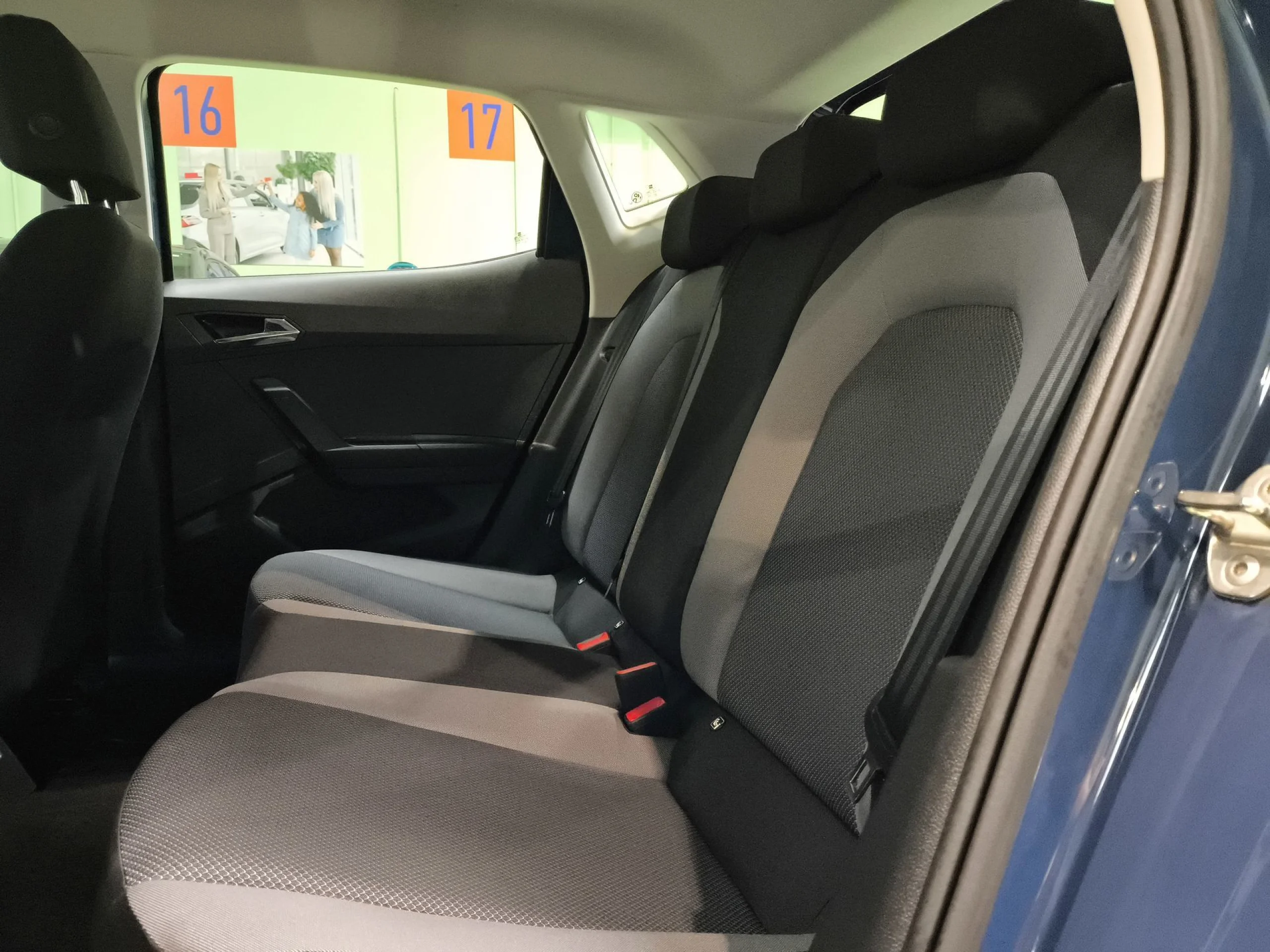 Seat Ibiza 1.0 TGI GNC SANDS Style 66 kW (90 CV) - Foto 24