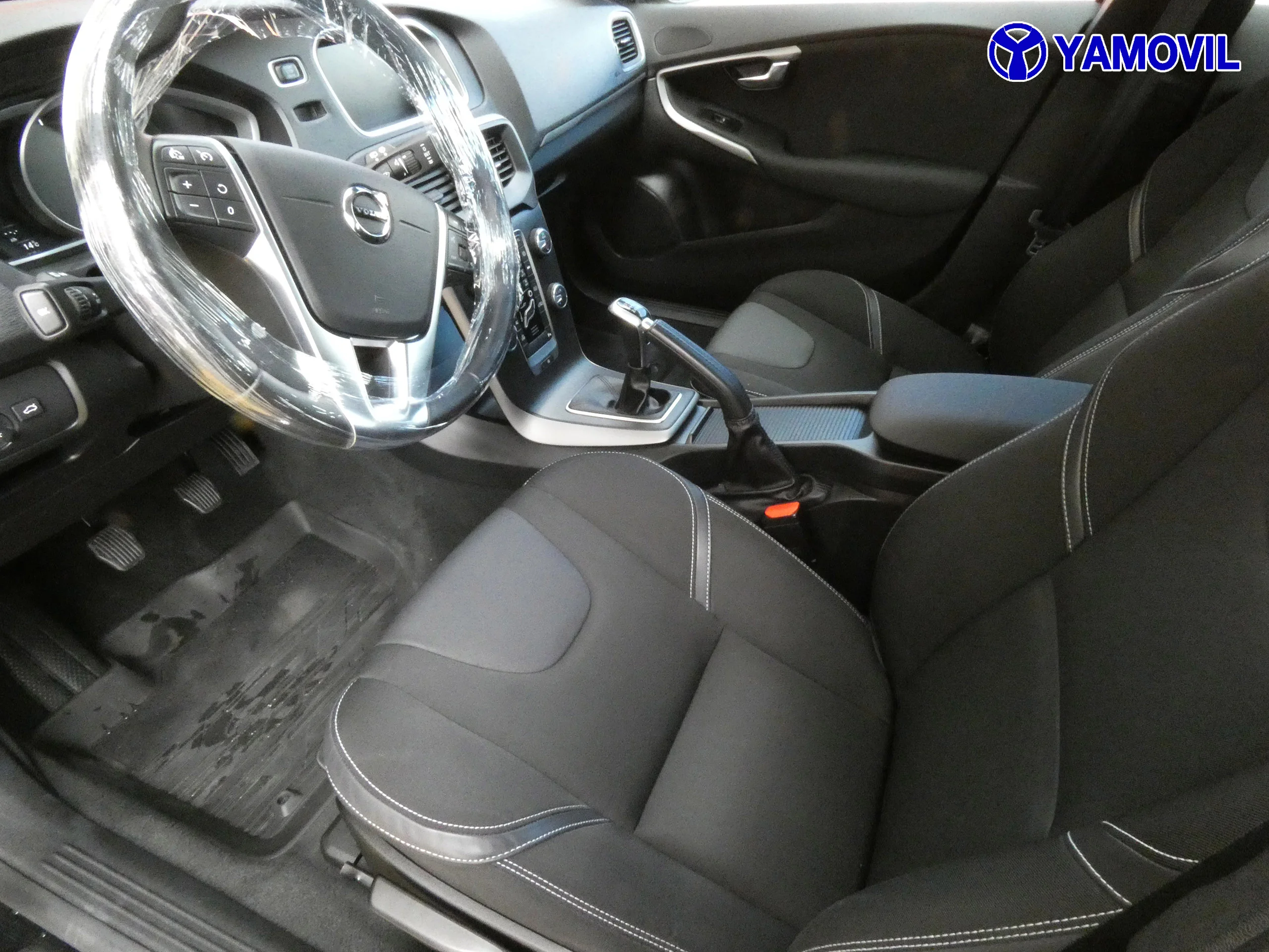 Volvo V40 D3 2.0 MOMENTUM - Foto 14