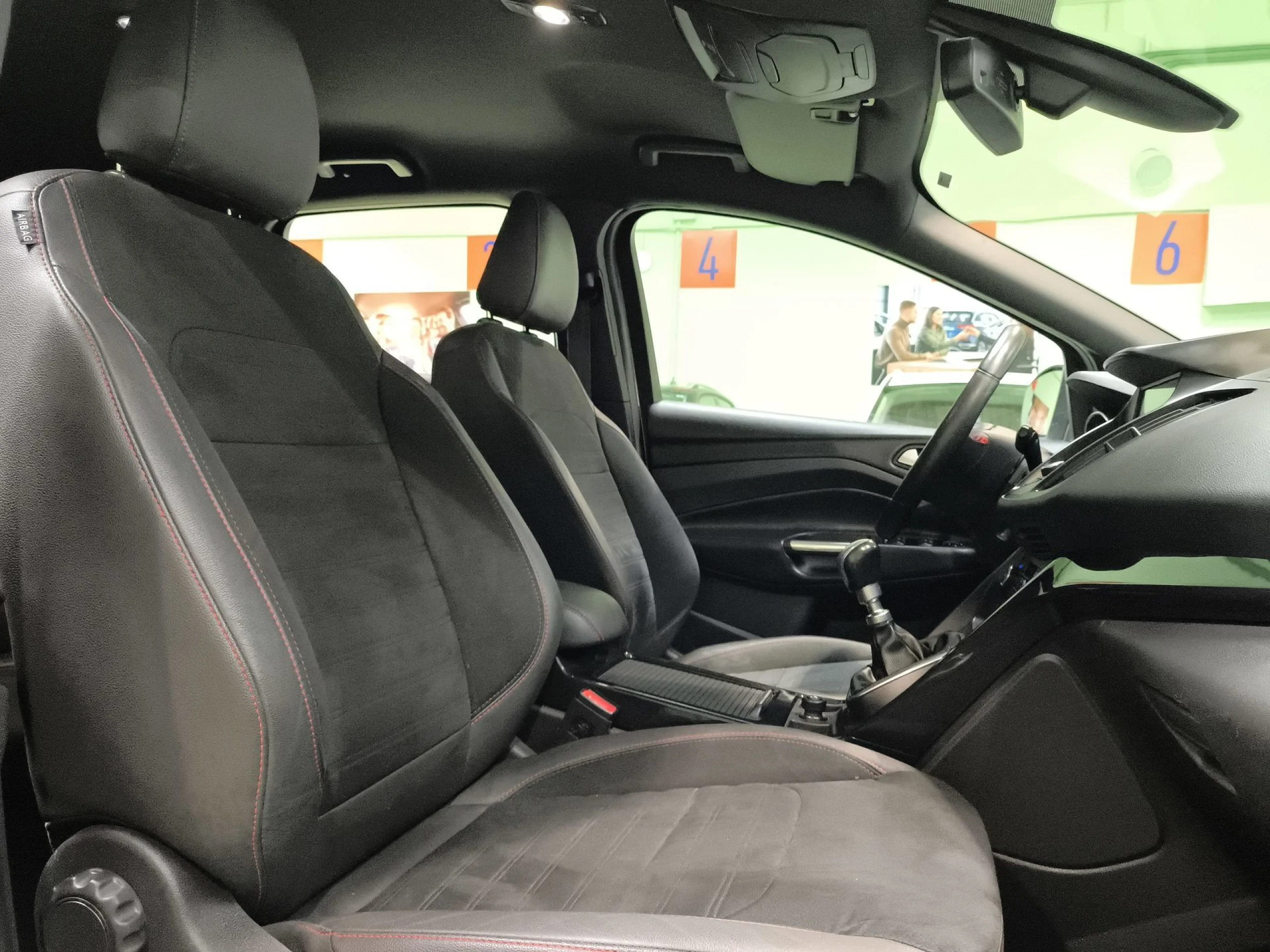 Ford Kuga 1.5 EcoBoost ST-Line Limited Edition 4x2 110 kW (150 CV) - Foto 26