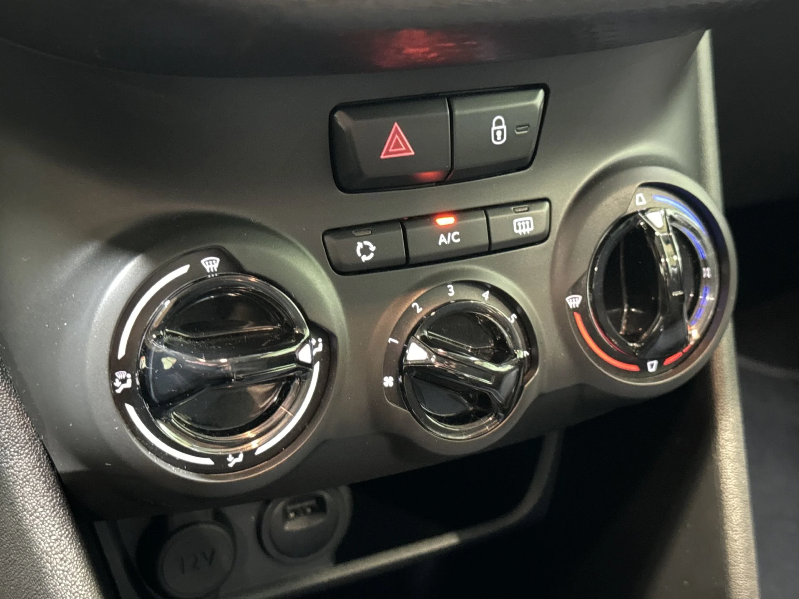 Peugeot 208 PureTech Signature 60 kW (82 CV) - Foto 16