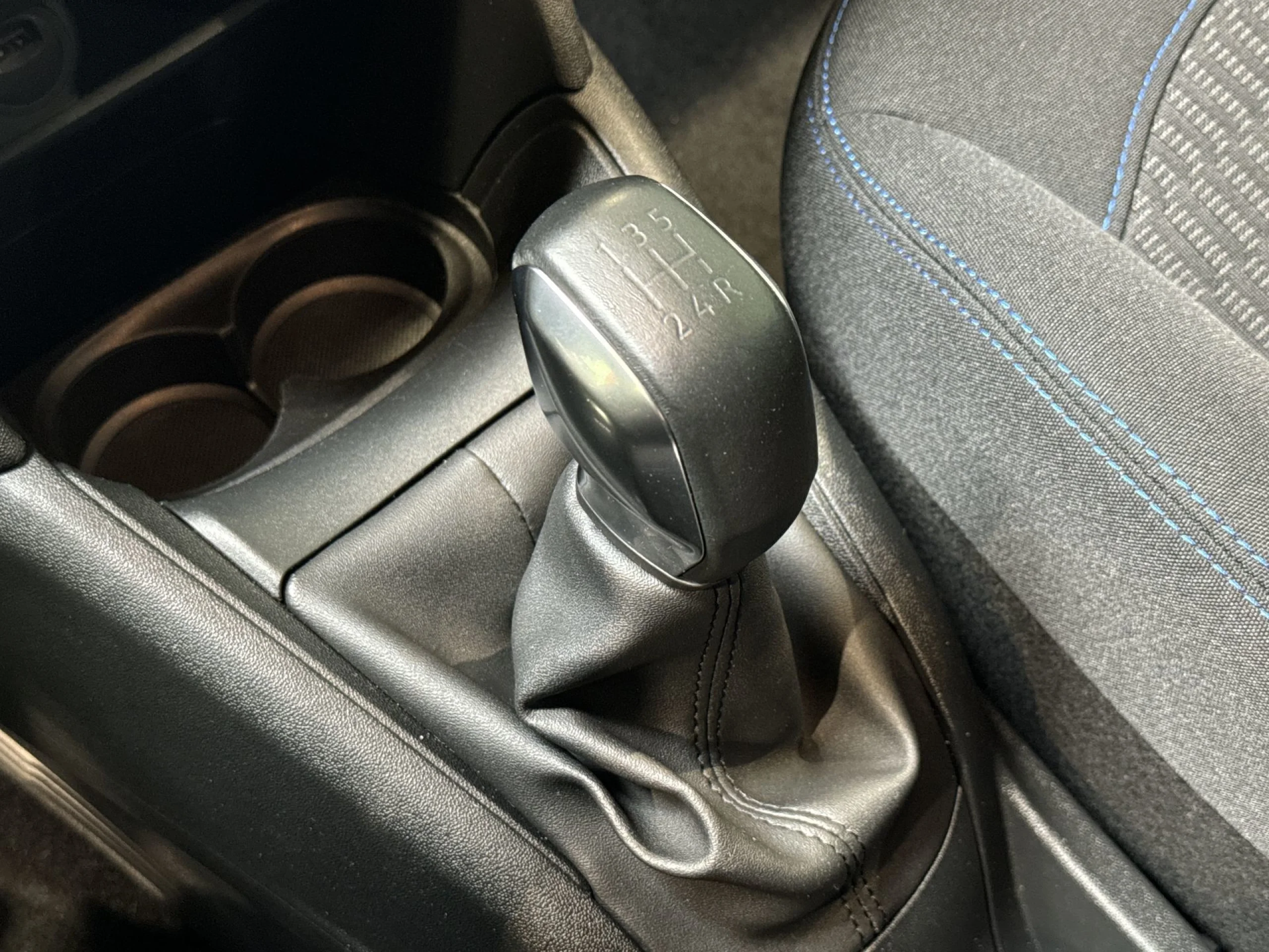 Peugeot 208 PureTech Signature 60 kW (82 CV) - Foto 17