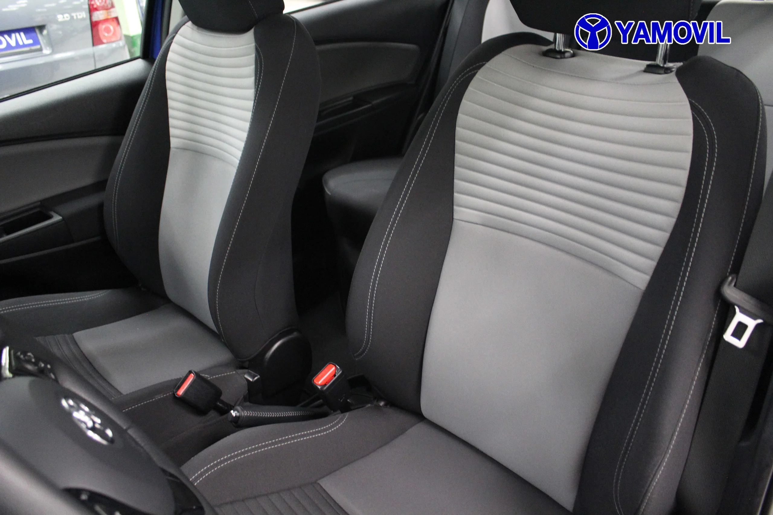 Toyota Yaris 1.5 Hybrid Active 74 kW (100 CV) - Foto 13