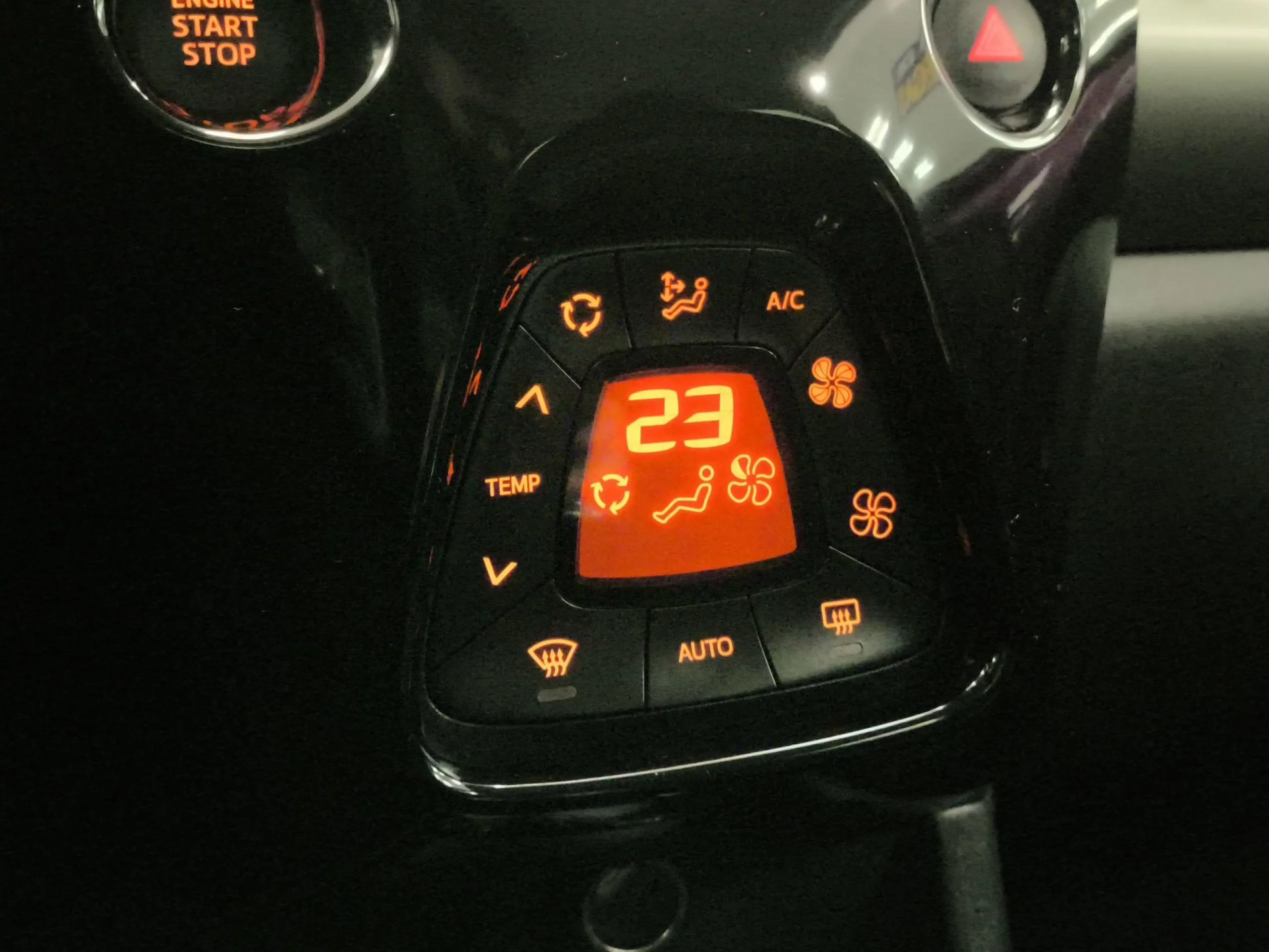 Peugeot 108 1.2 PureTech Allure 60 kW (82 CV) - Foto 15