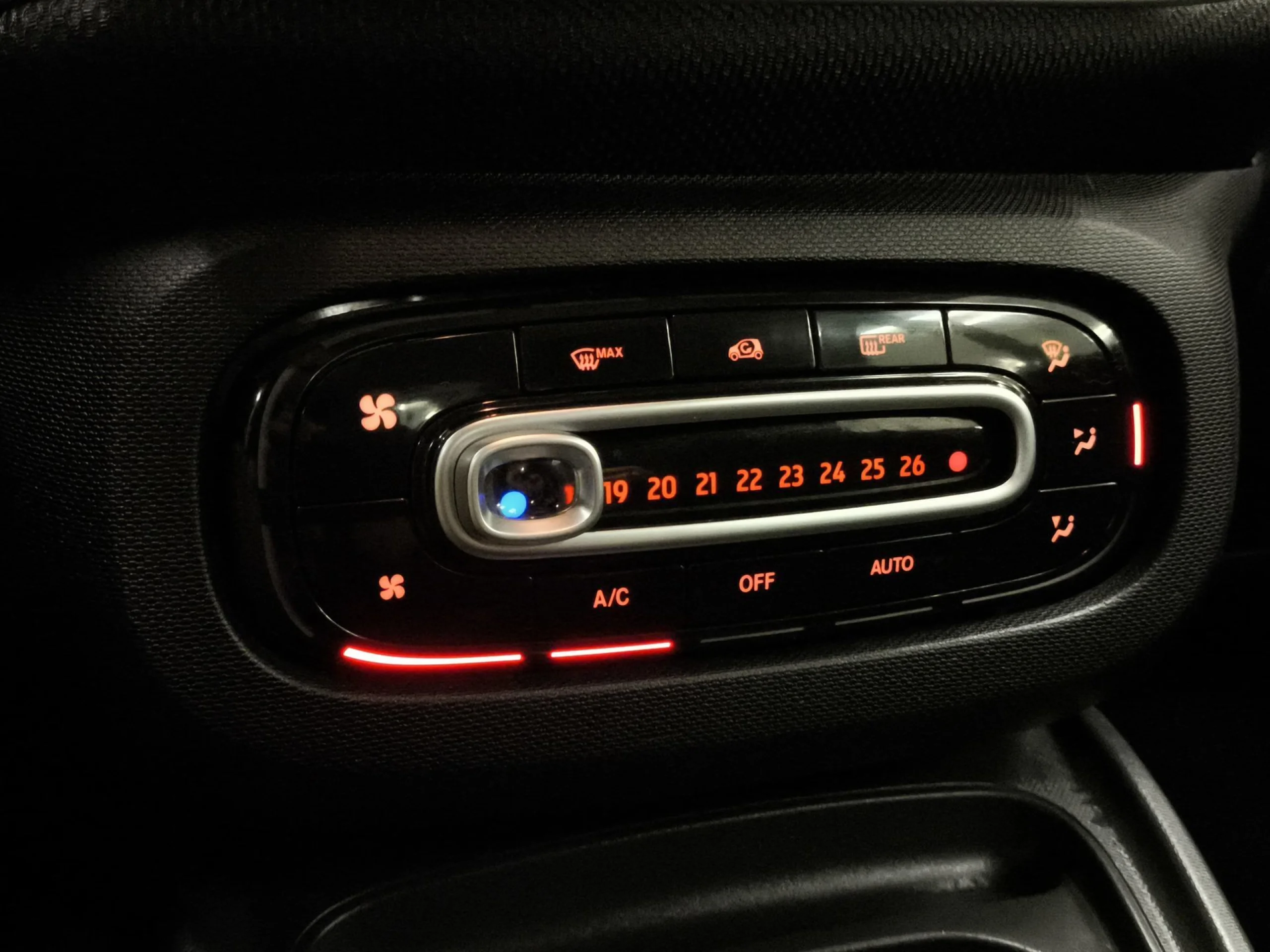 Smart ForTwo Coupe Electric Drive 60 kW (82 CV) - Foto 17