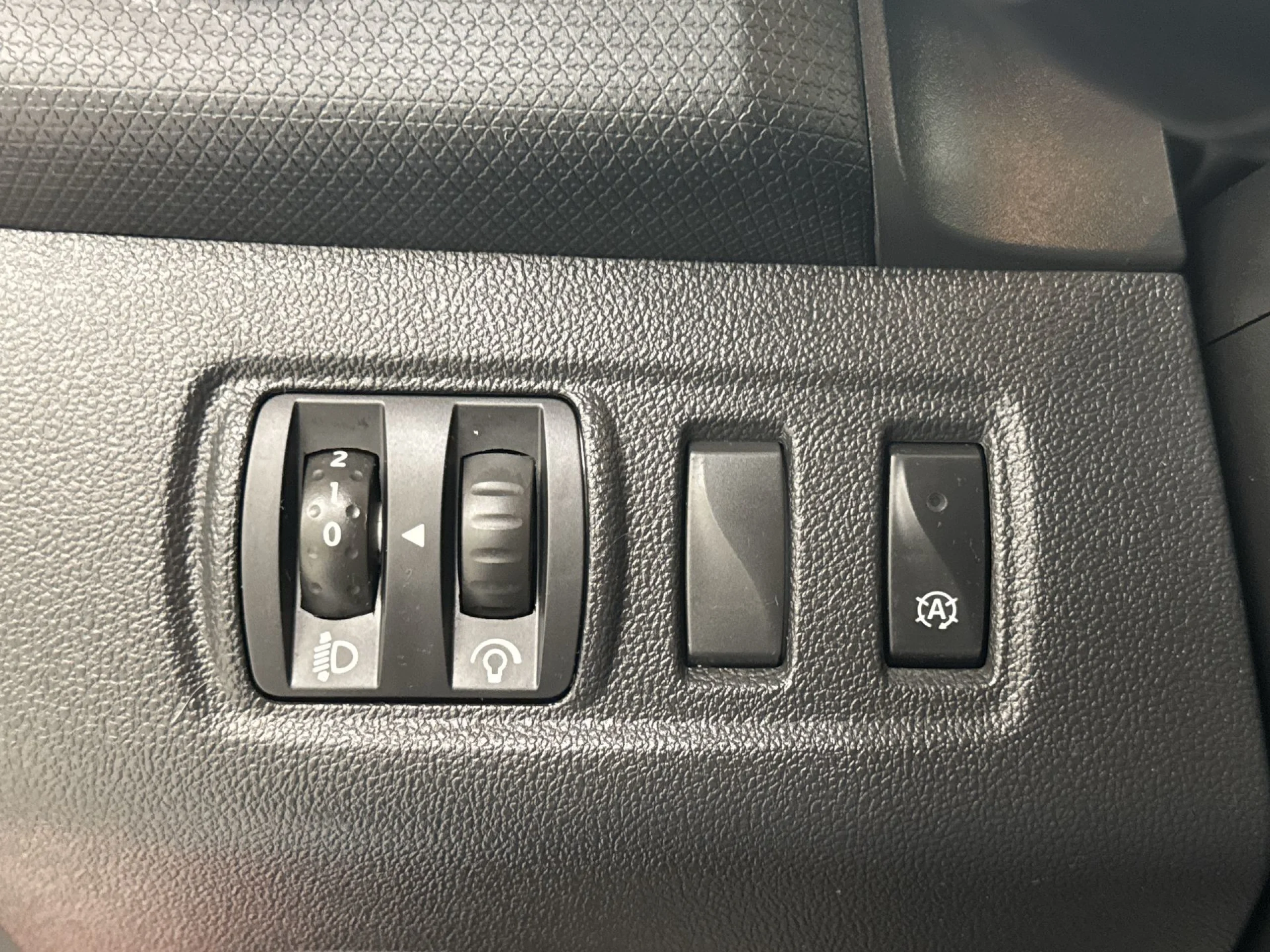 Renault Clio Limited Energy TCe 66 kW (90 CV) - Foto 12