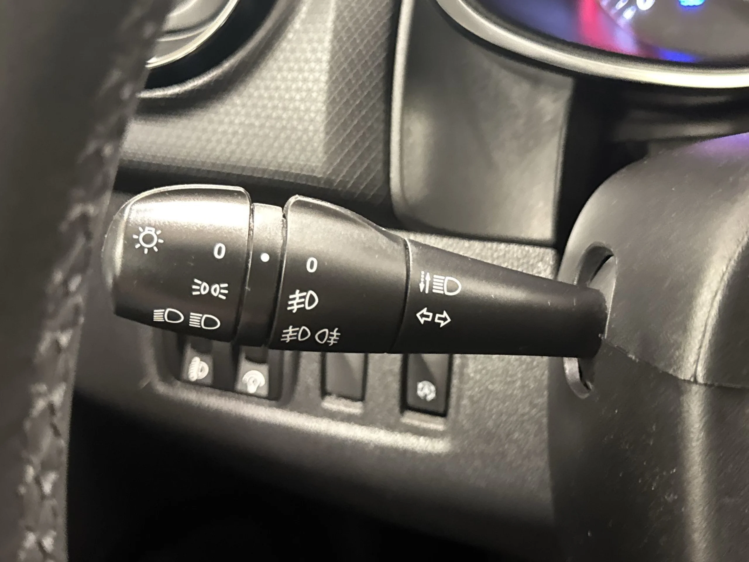 Renault Clio Limited Energy TCe 66 kW (90 CV) - Foto 17