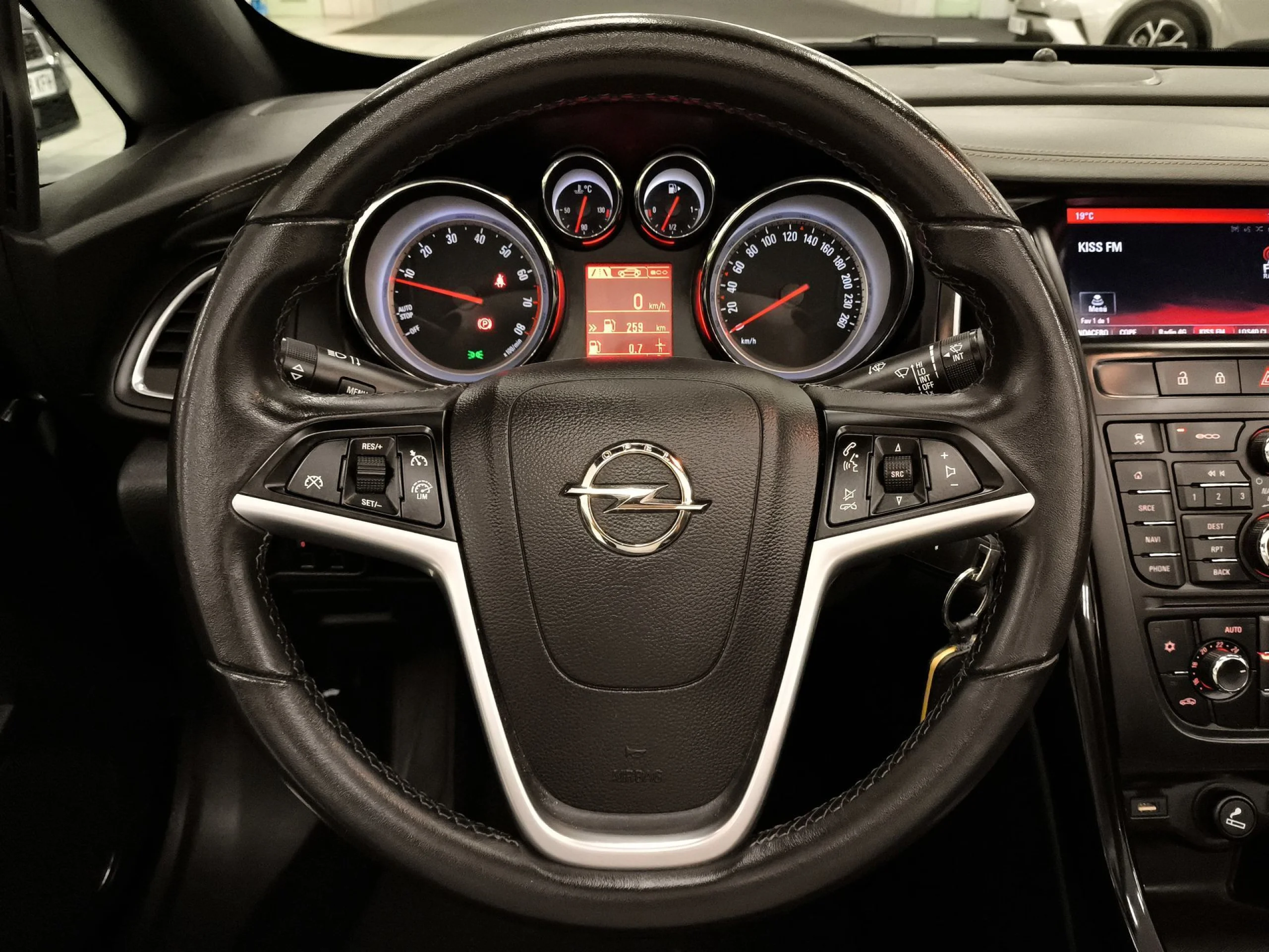 Opel Cabrio 1.4 Turbo SANDS Excellence 103 kW (140 CV) - Foto 13