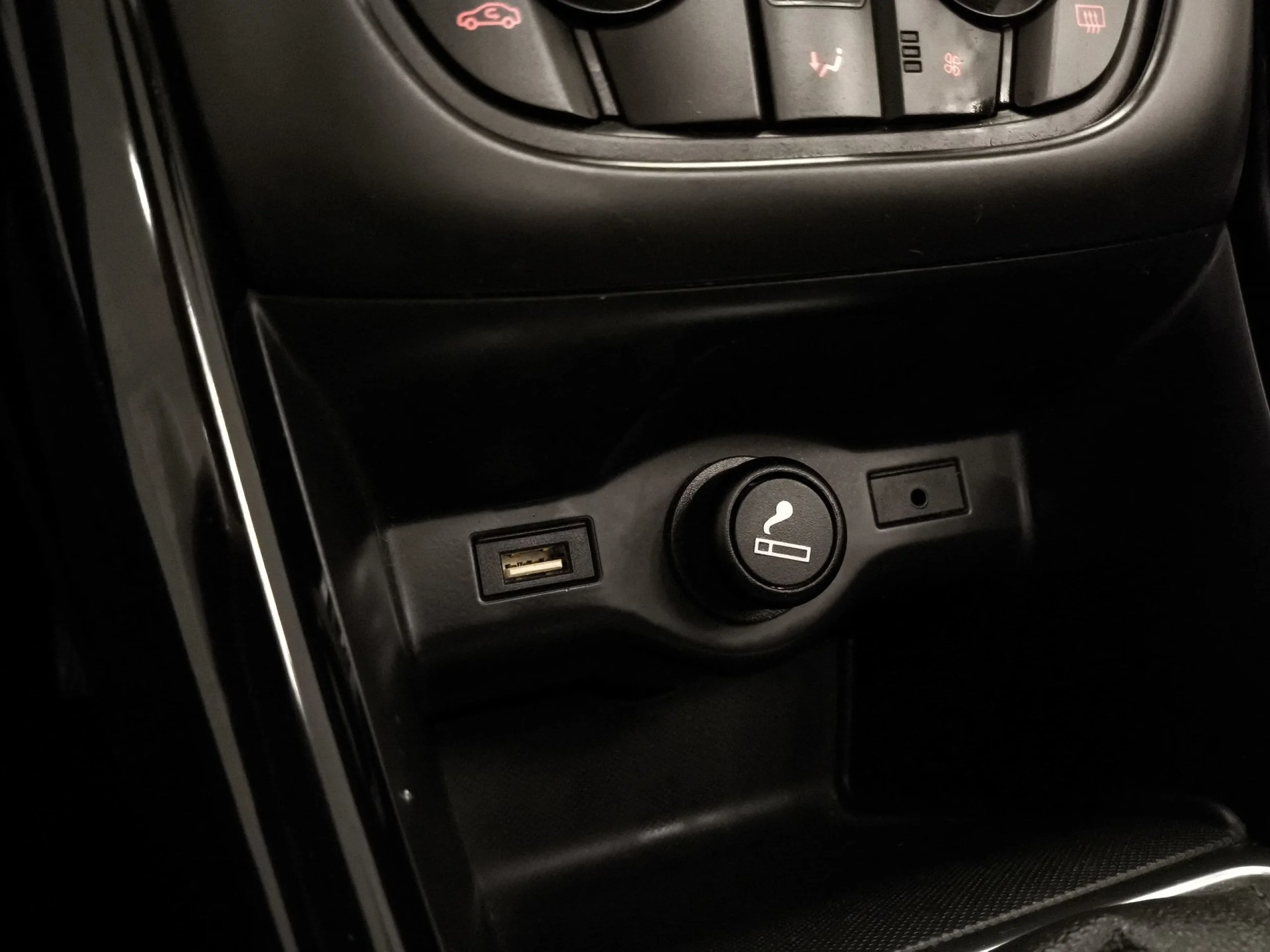 Opel Cabrio 1.4 Turbo SANDS Excellence 103 kW (140 CV) - Foto 20