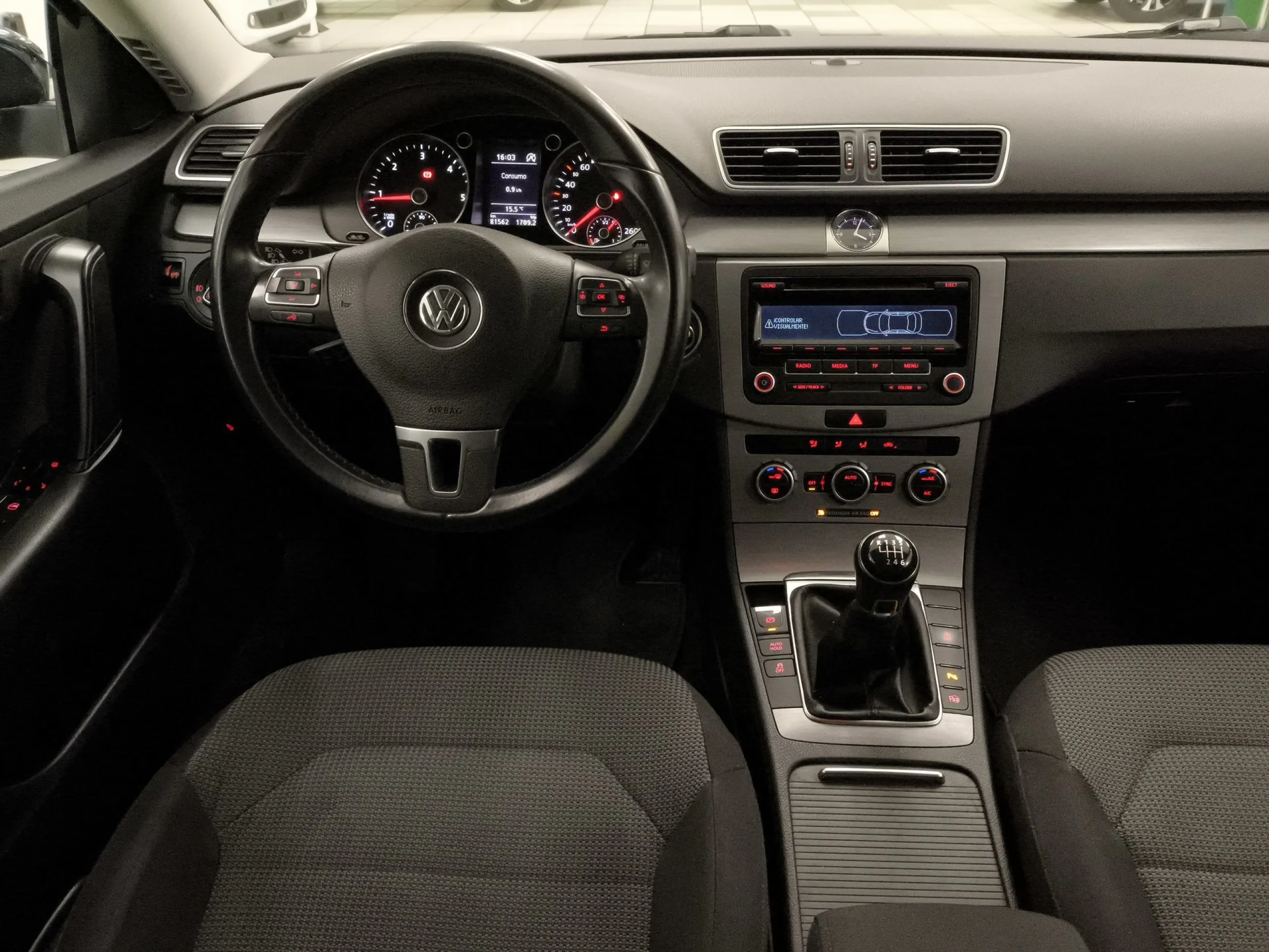Volkswagen Passat Advance 2.0 TDI BMT 103 kW (140 CV) - Foto 16