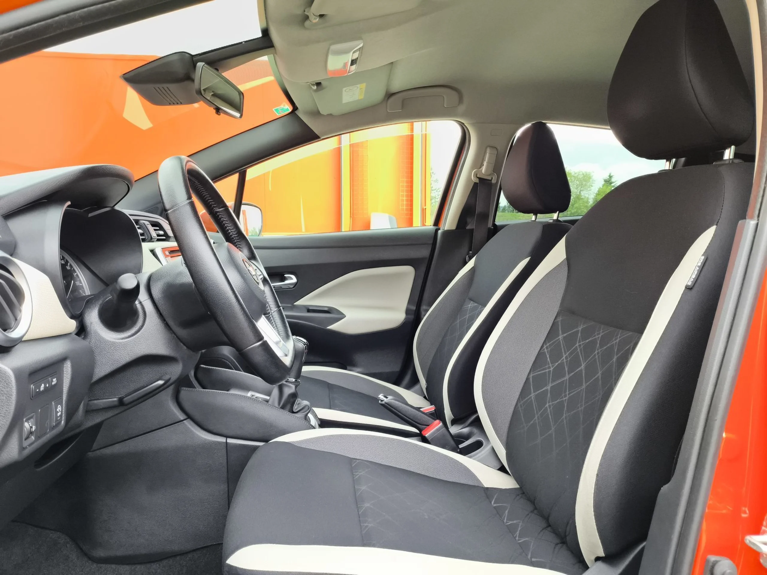Nissan Micra IG-T SANDS N-Connecta 66 kW (90 CV) - Foto 8