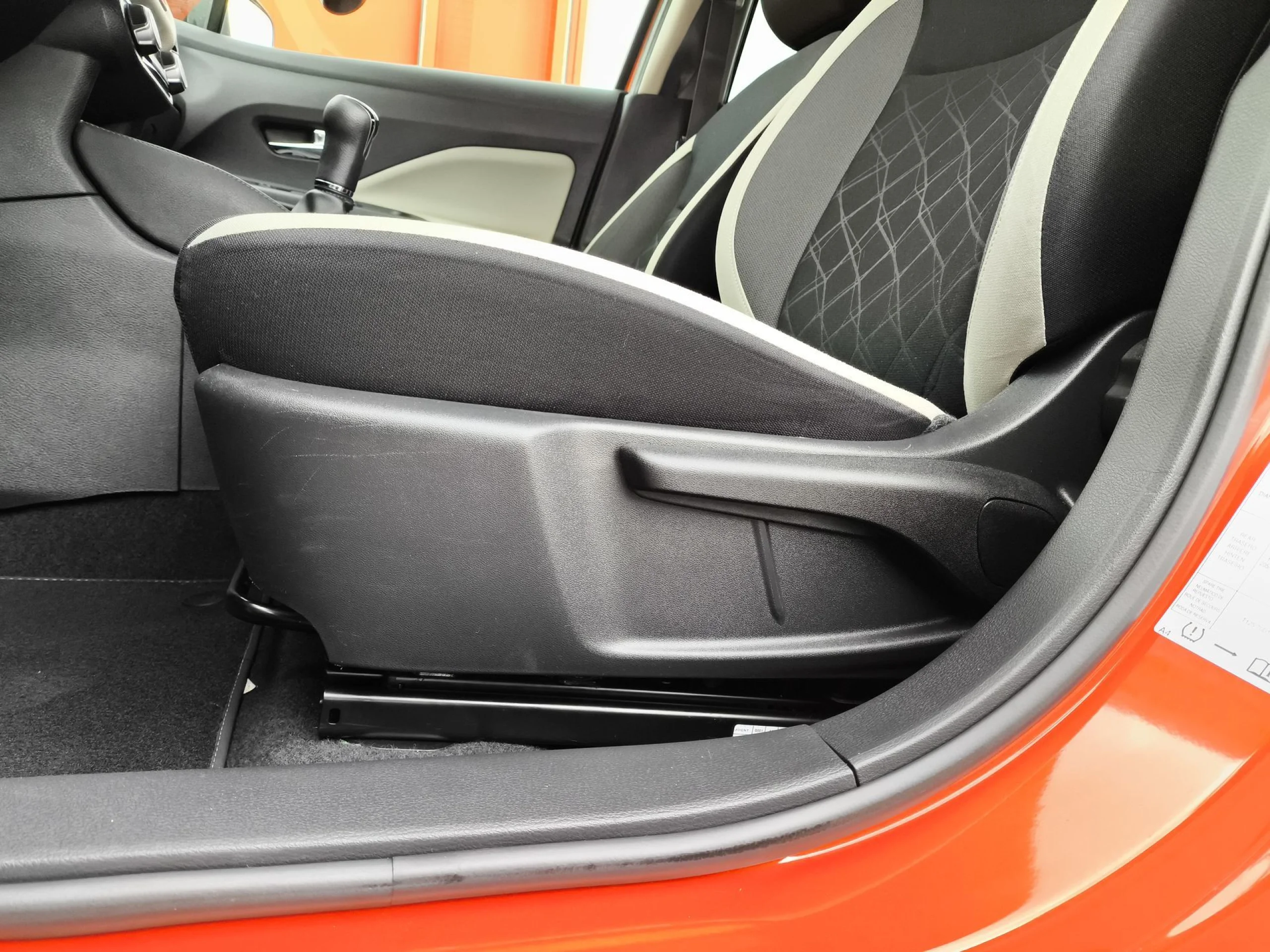 Nissan Micra IG-T SANDS N-Connecta 66 kW (90 CV) - Foto 9