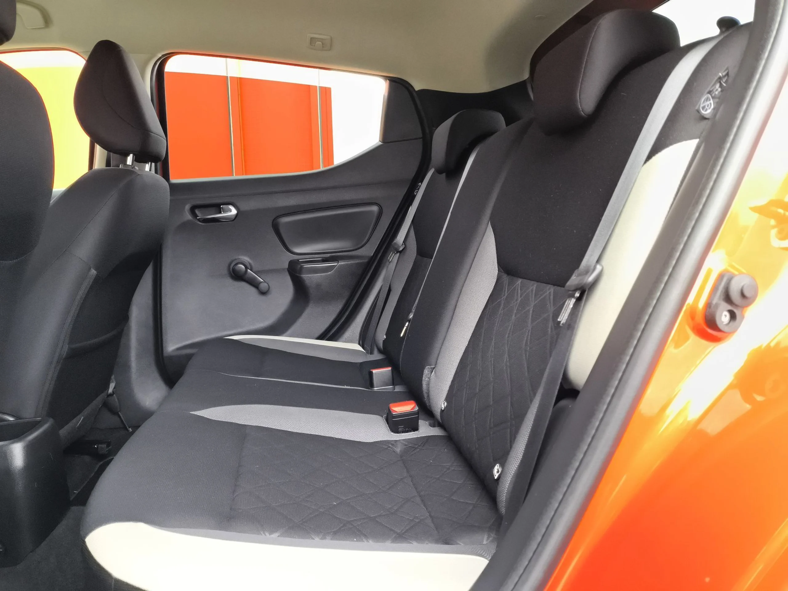 Nissan Micra IG-T SANDS N-Connecta 66 kW (90 CV) - Foto 18