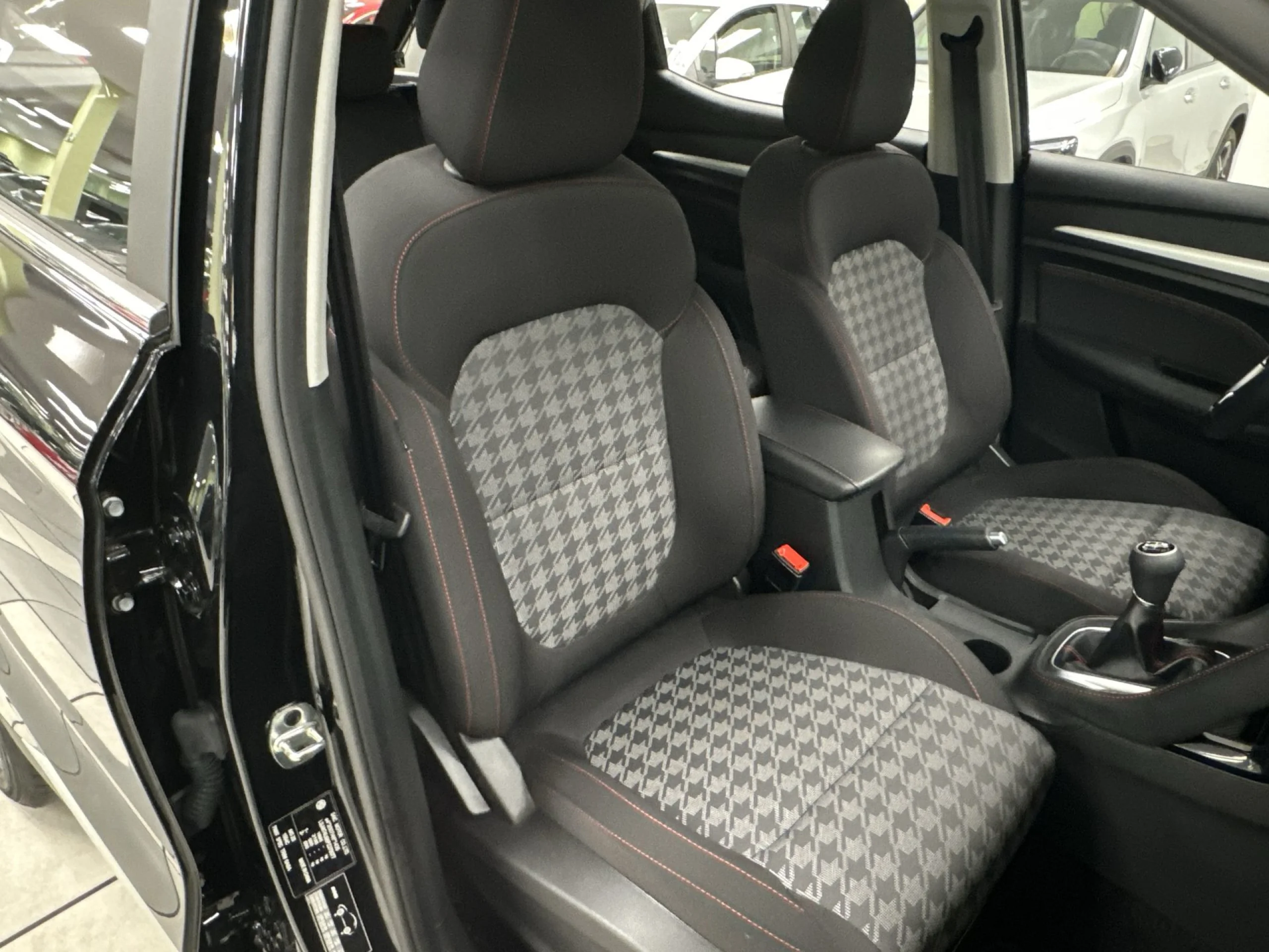 MG ZS 1.5 Comfort 78 kW (106 CV) - Foto 20