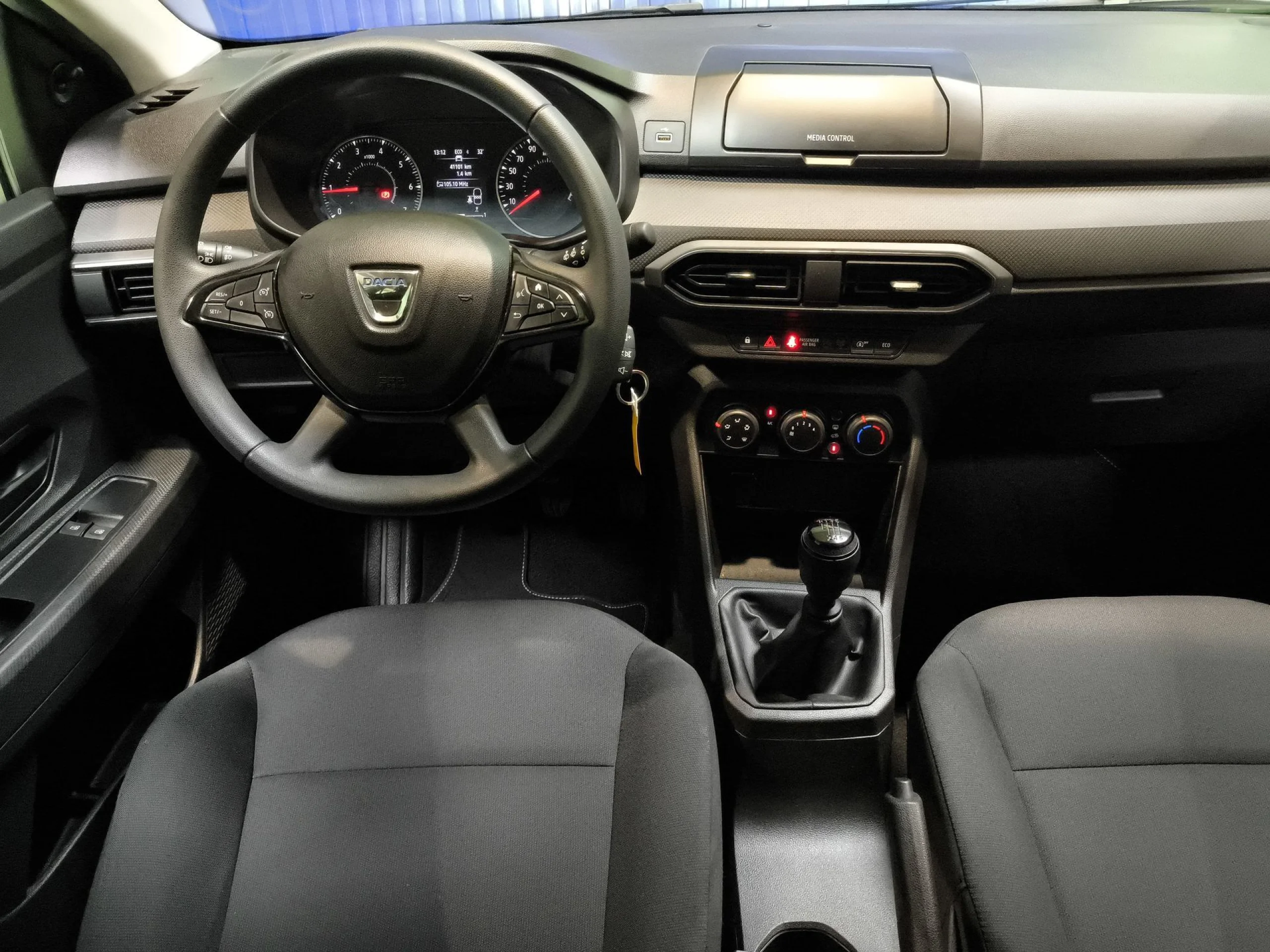 Dacia Sandero Essential TCe 66 kW (91 CV) - Foto 13