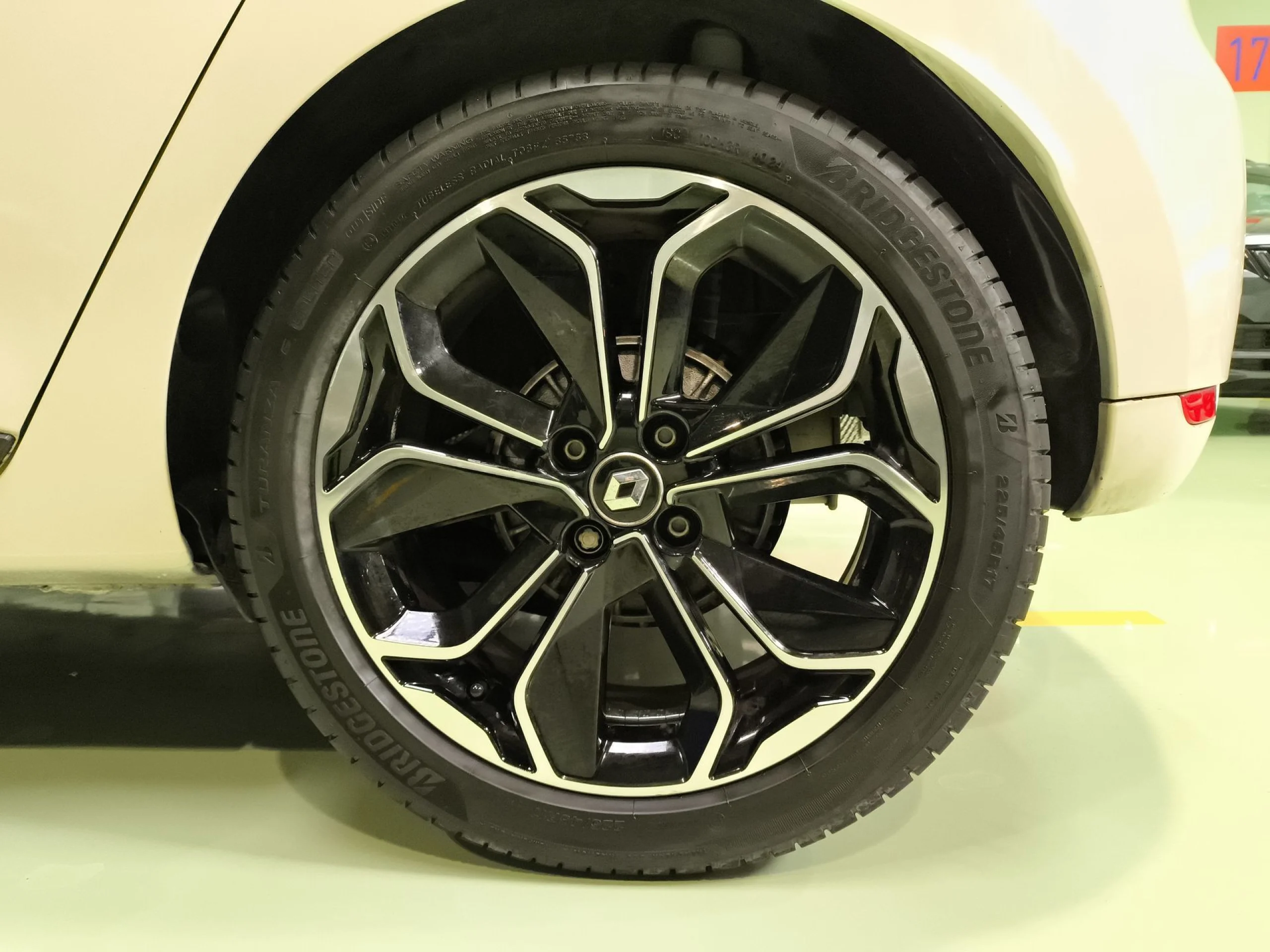 Renault Clio Zen Energy dCi 66 kW (90 CV) EDC - Foto 7