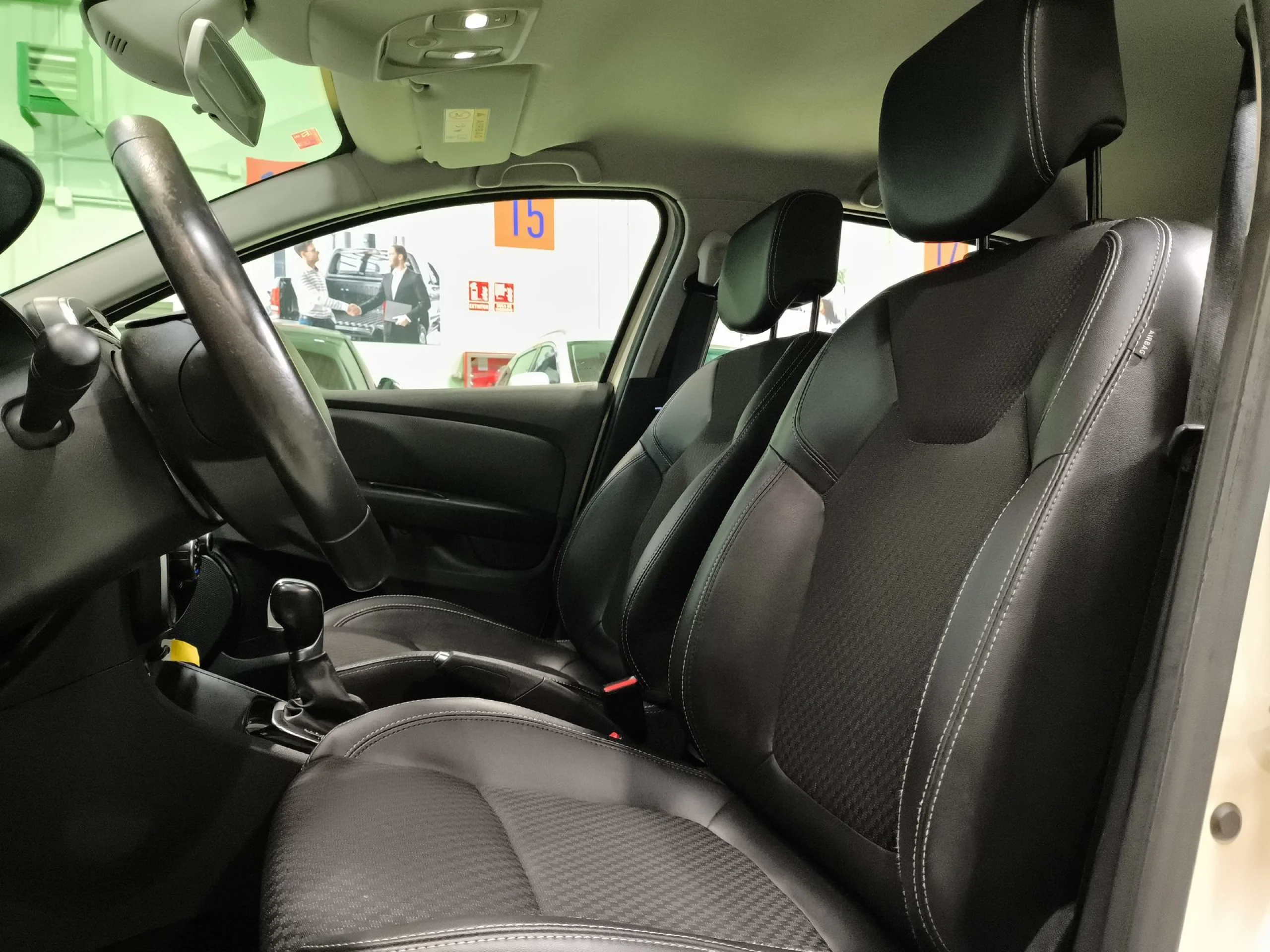 Renault Clio Zen Energy dCi 66 kW (90 CV) EDC - Foto 8