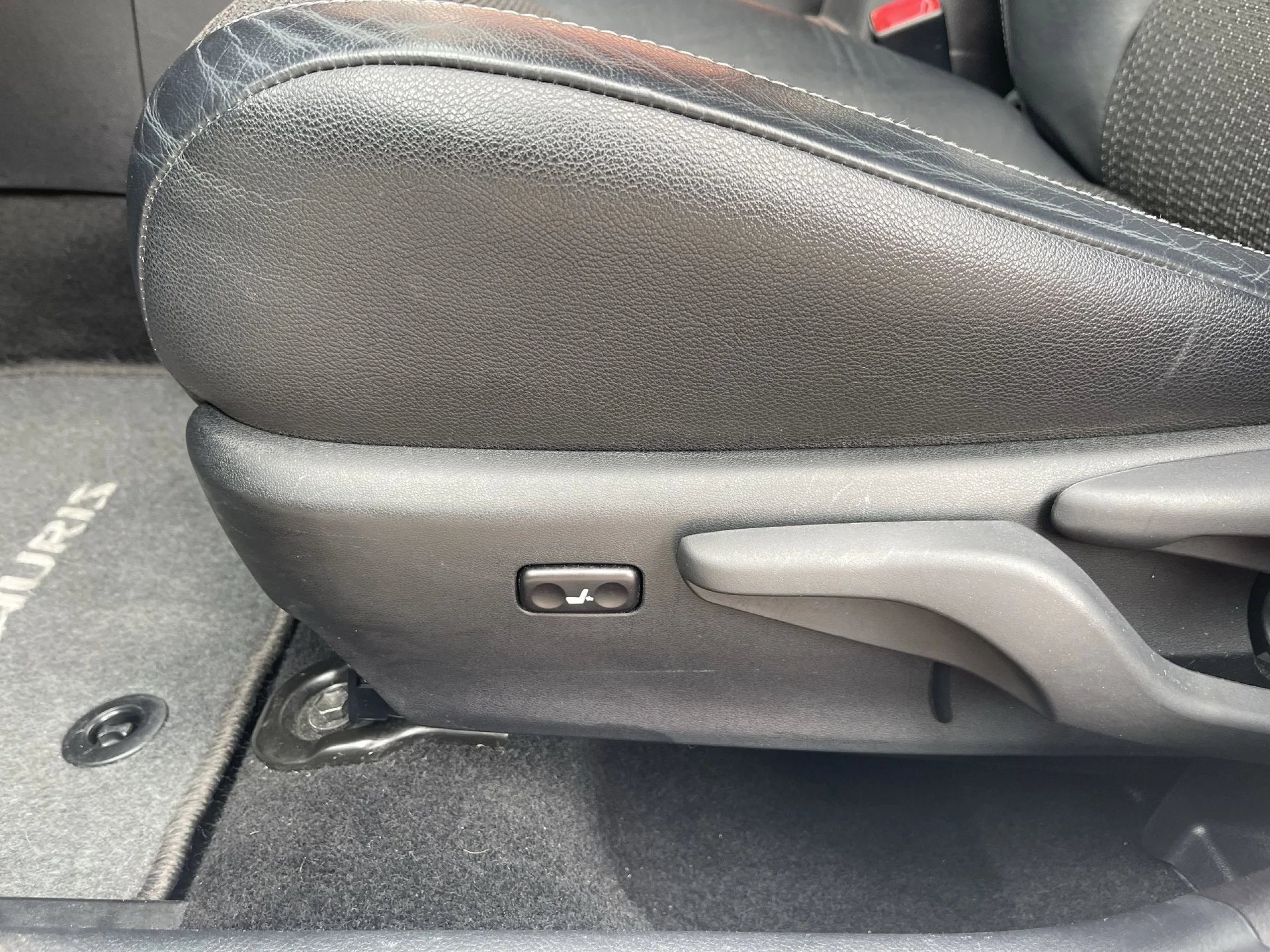 Toyota Auris Hybrid Advance 100 kW (136 CV) - Foto 9