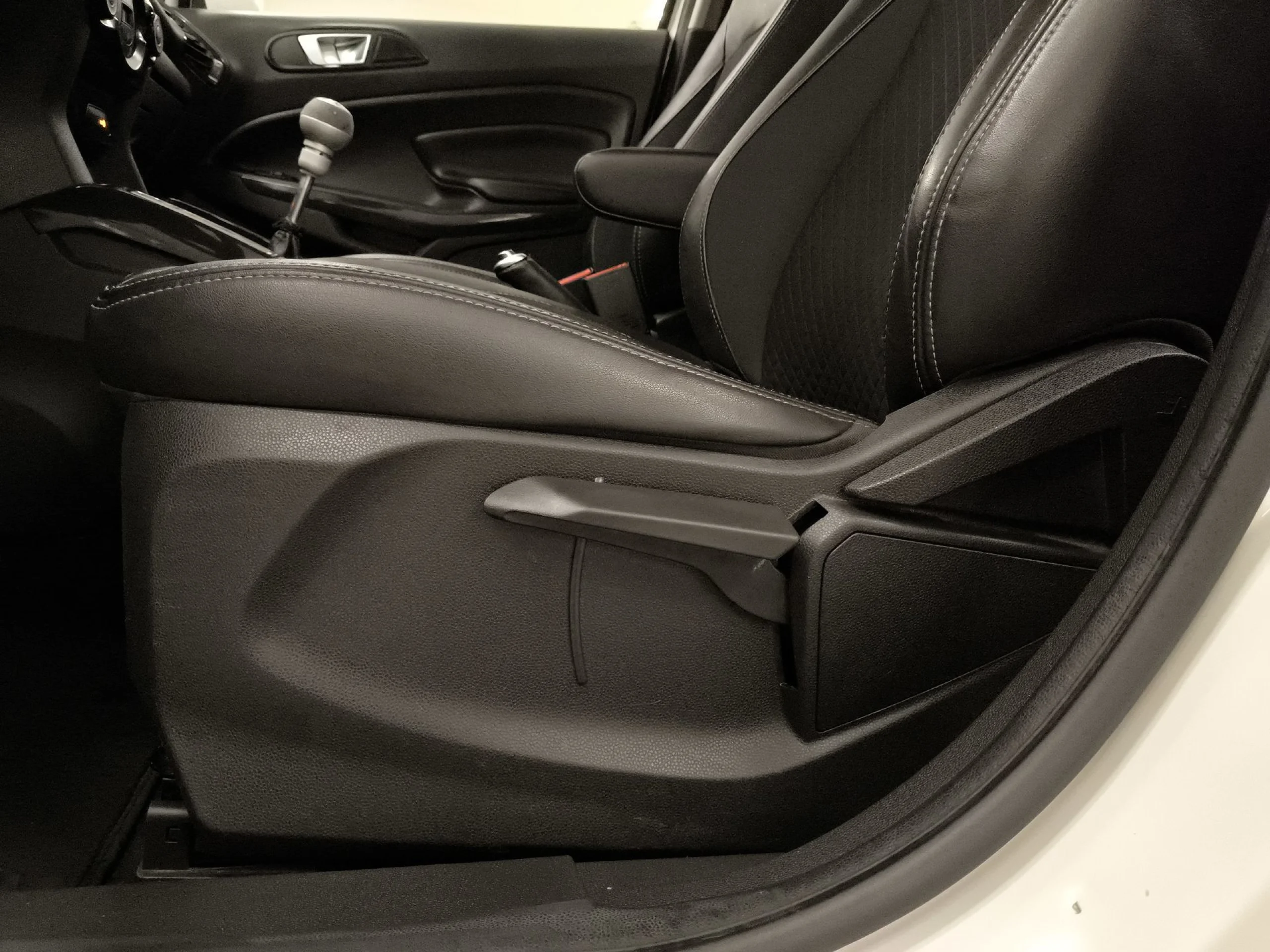 Ford Ecosport 1.0 EcoBoost Titanium 92 kW (125 CV) - Foto 12