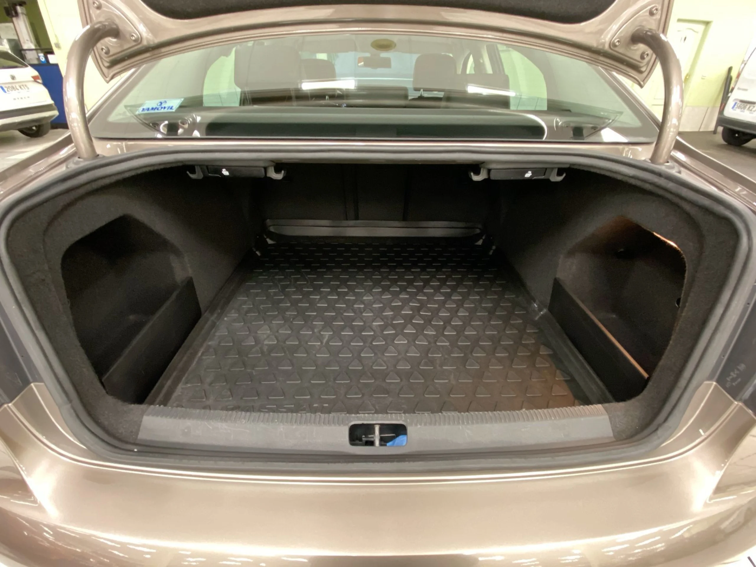 Volkswagen Passat Highline 2.0 TDI BMT 103 kW (140 CV) DSG - Foto 20