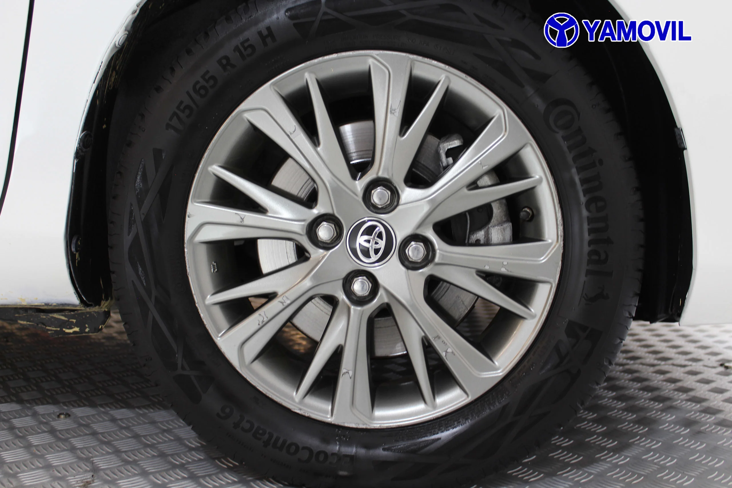 Toyota Yaris 1.5 Active Tech 74 kW (100 CV) - Foto 9