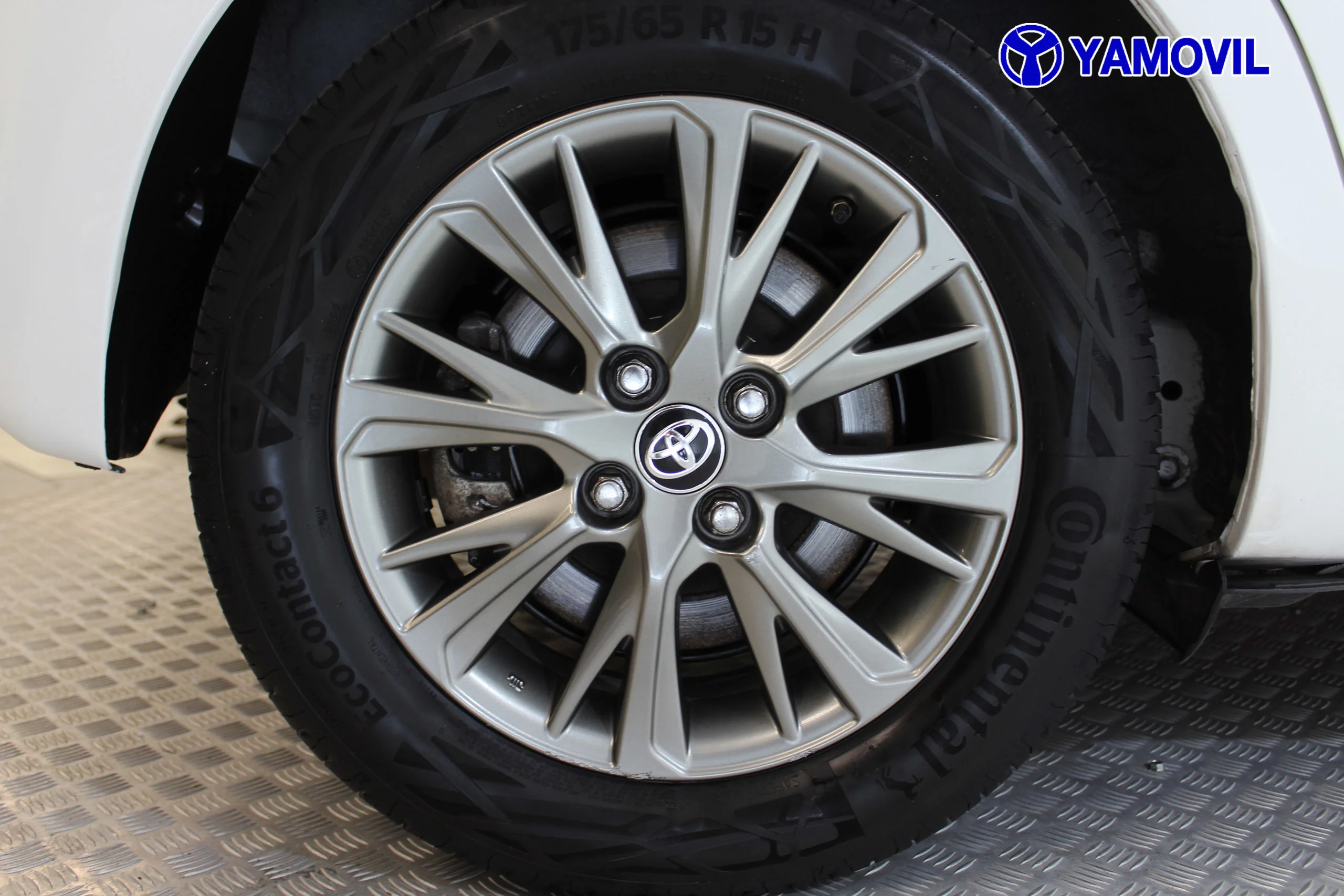 Toyota Yaris 1.5 Active Tech 74 kW (100 CV) - Foto 10