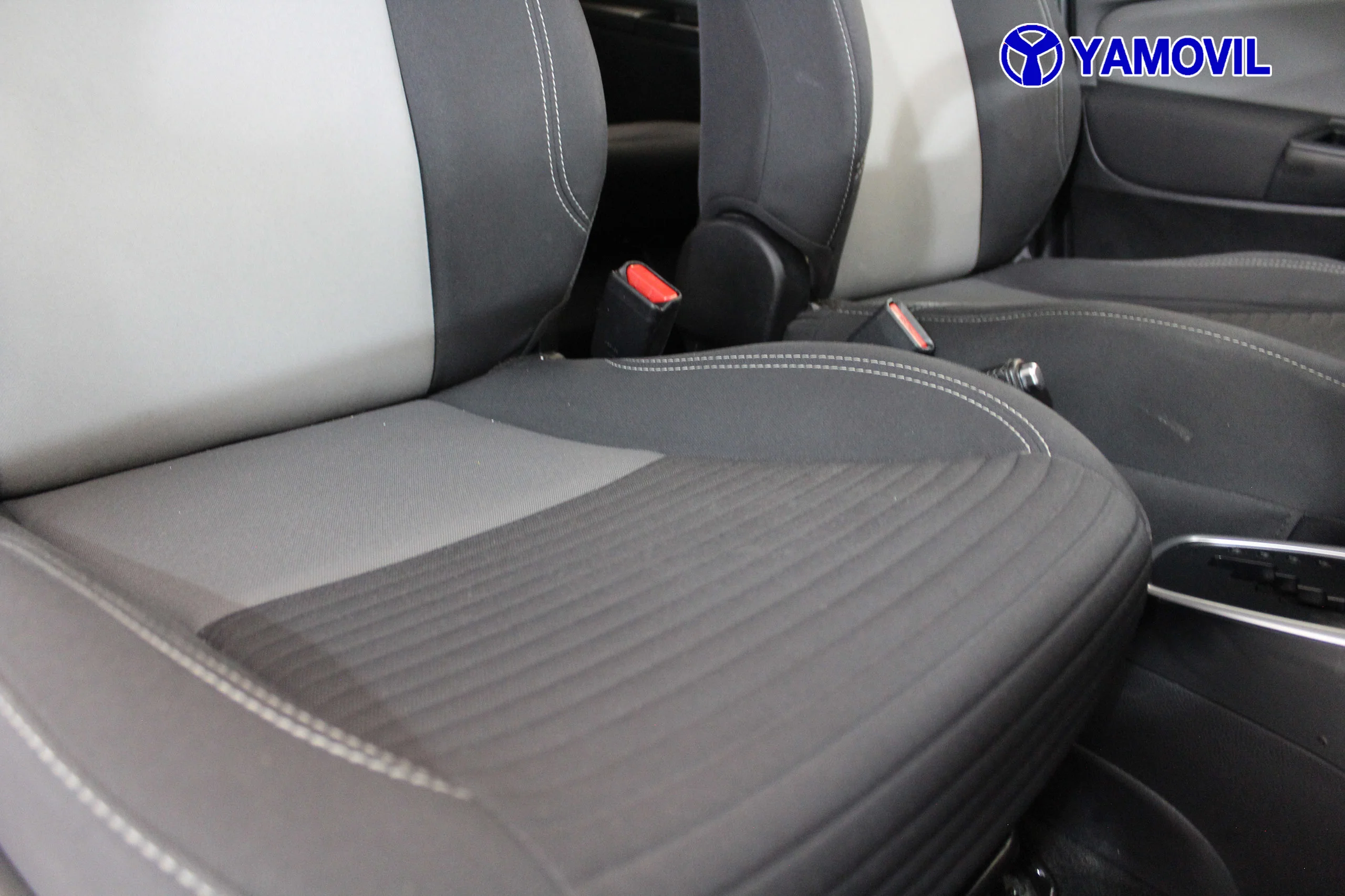Toyota Yaris 1.5 Active Tech 74 kW (100 CV) - Foto 18