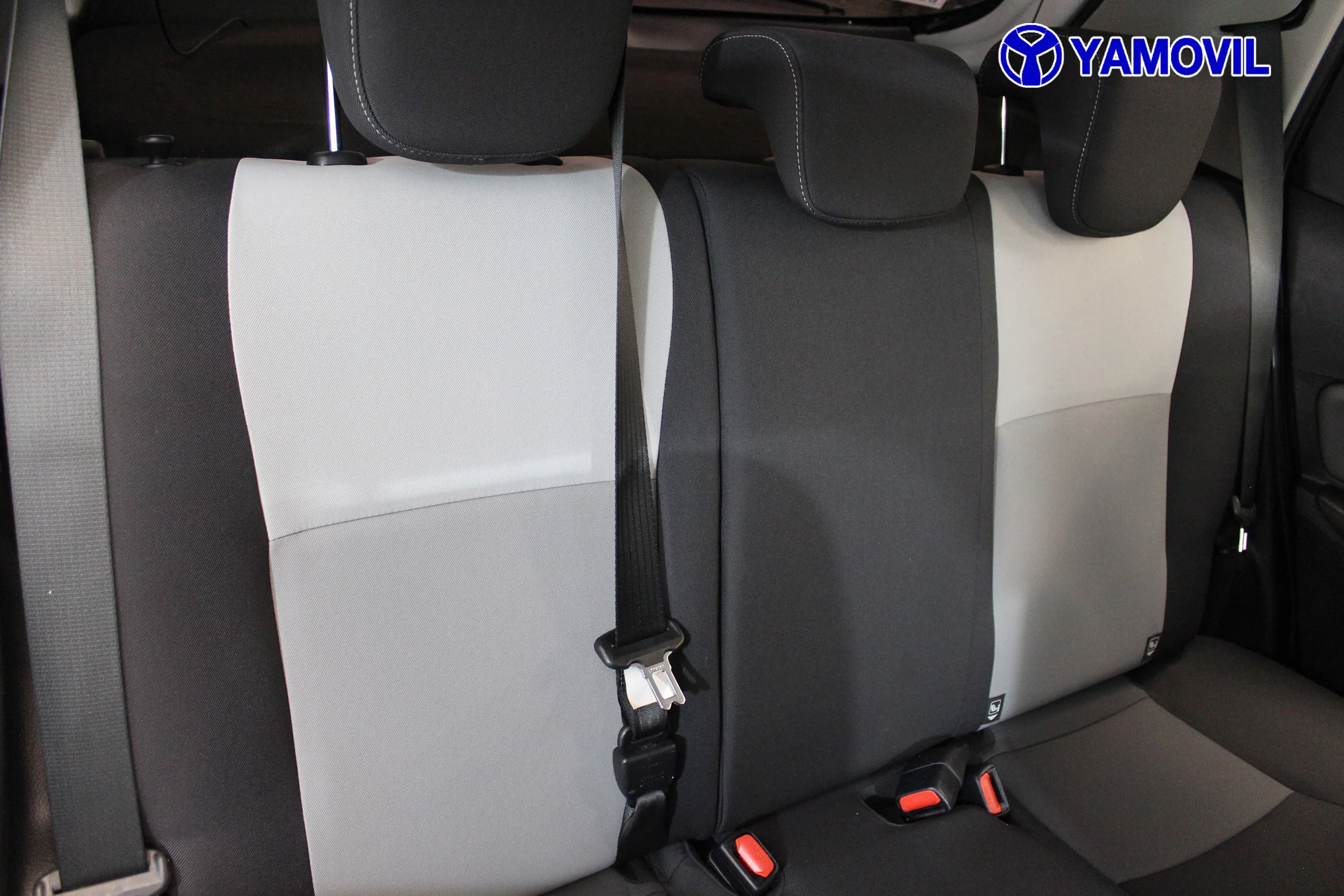 Toyota Yaris 1.5 Active Tech 74 kW (100 CV) - Foto 19